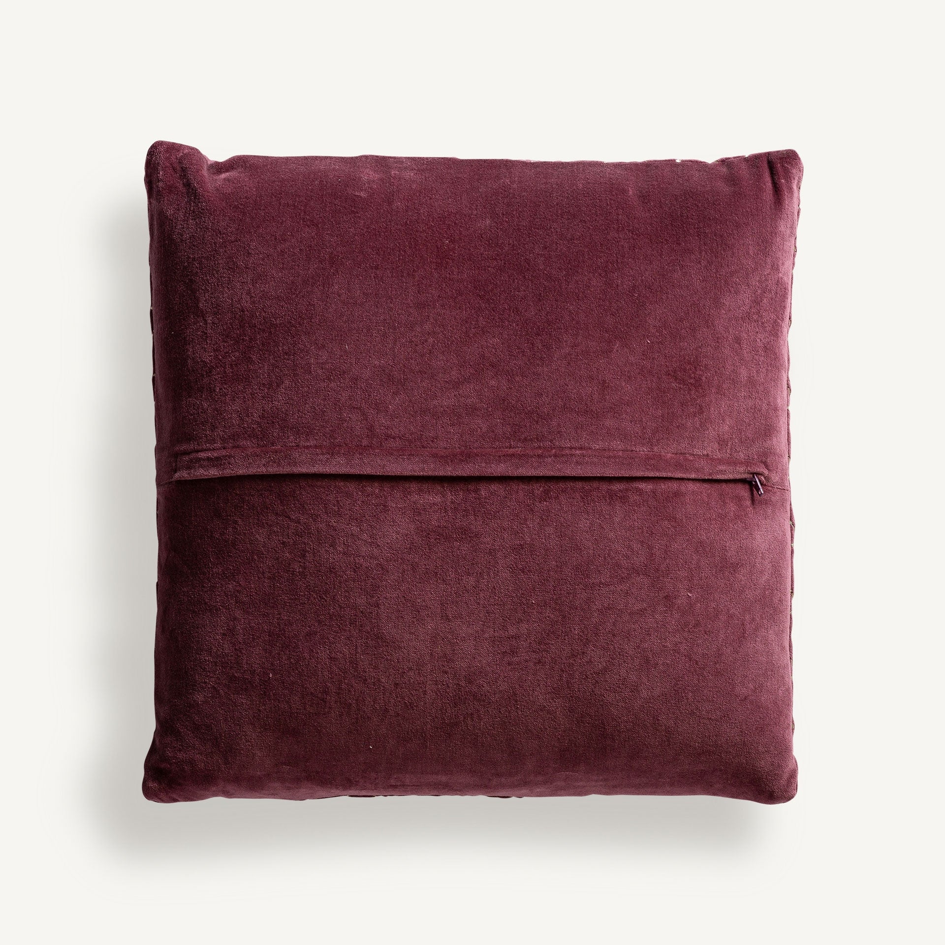 Coussin carré velours bordeaux brodé | VICAL Lis | REMO-HOME, mobilier design et décoration d'intérieur