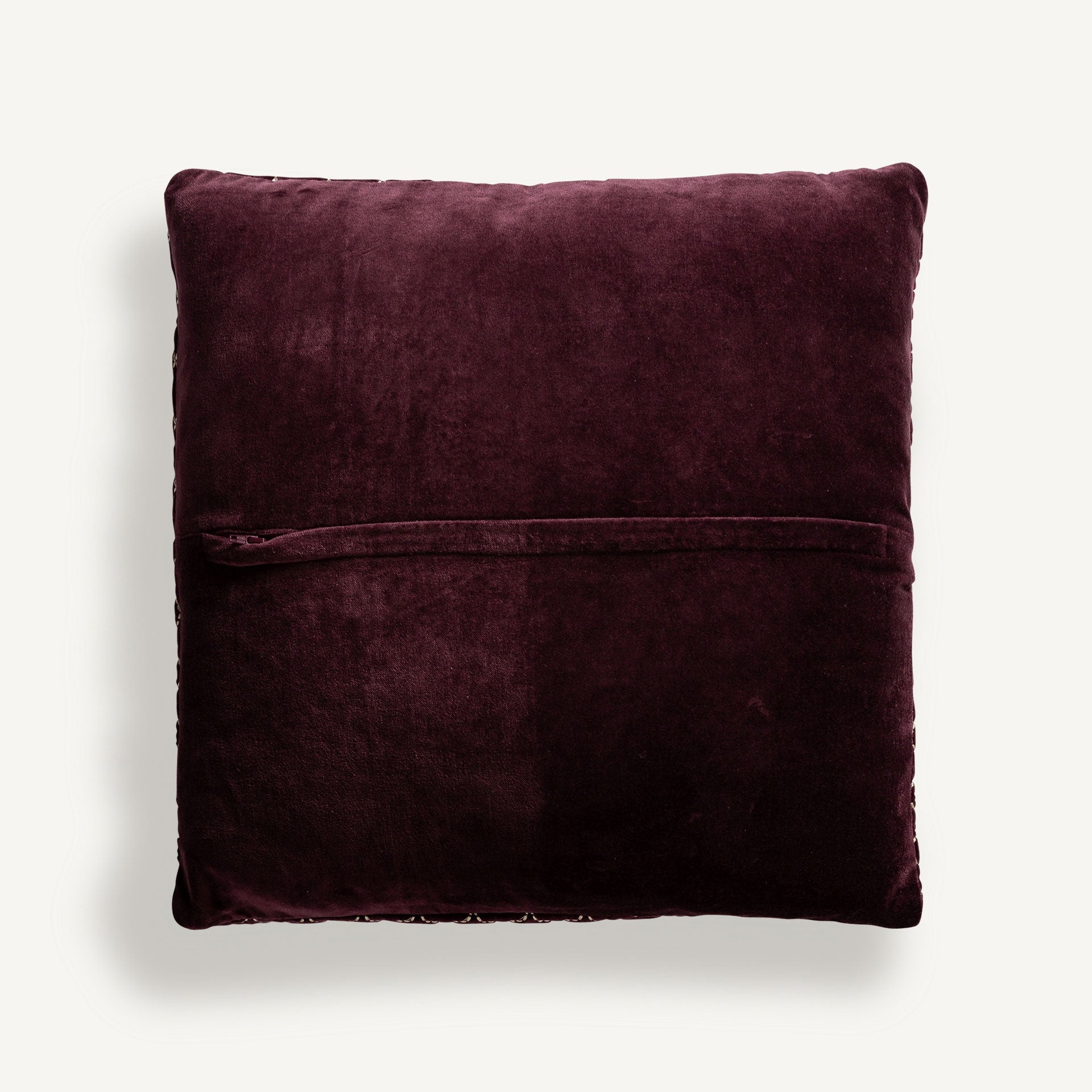 Coussin carré velours marron brodé | VICAL Lis | REMO-HOME, mobilier design et décoration d'intérieur