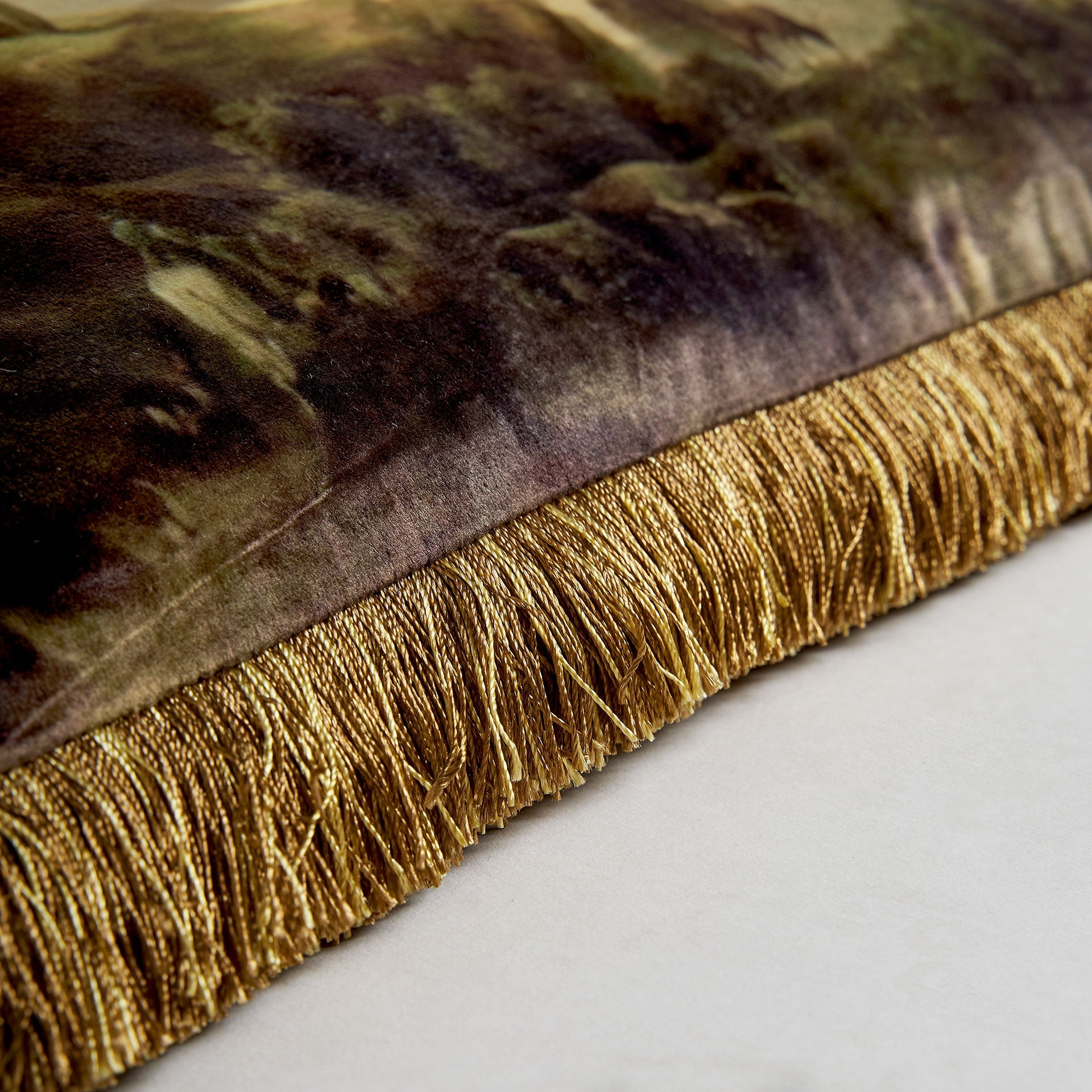 Coussin carré velours ocre | VICAL Anatole | REMO-HOME, mobilier design et décoration d'intérieur