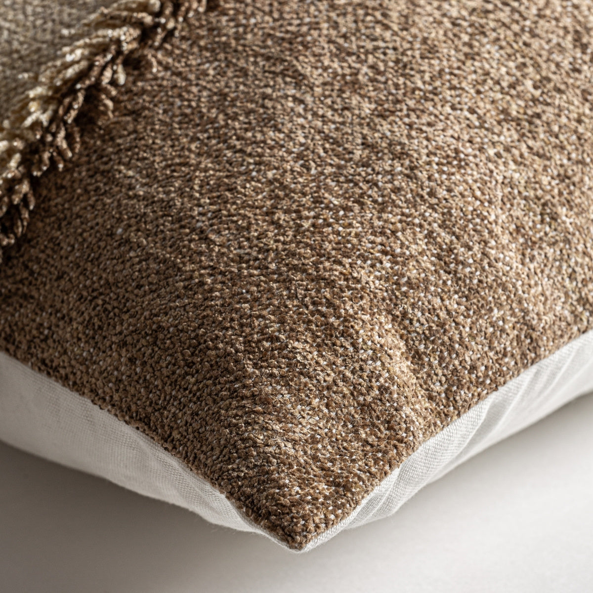 Coussin carré en coton marron | VICAL Essien | REMO-HOME, mobilier design et décoration d'intérieur