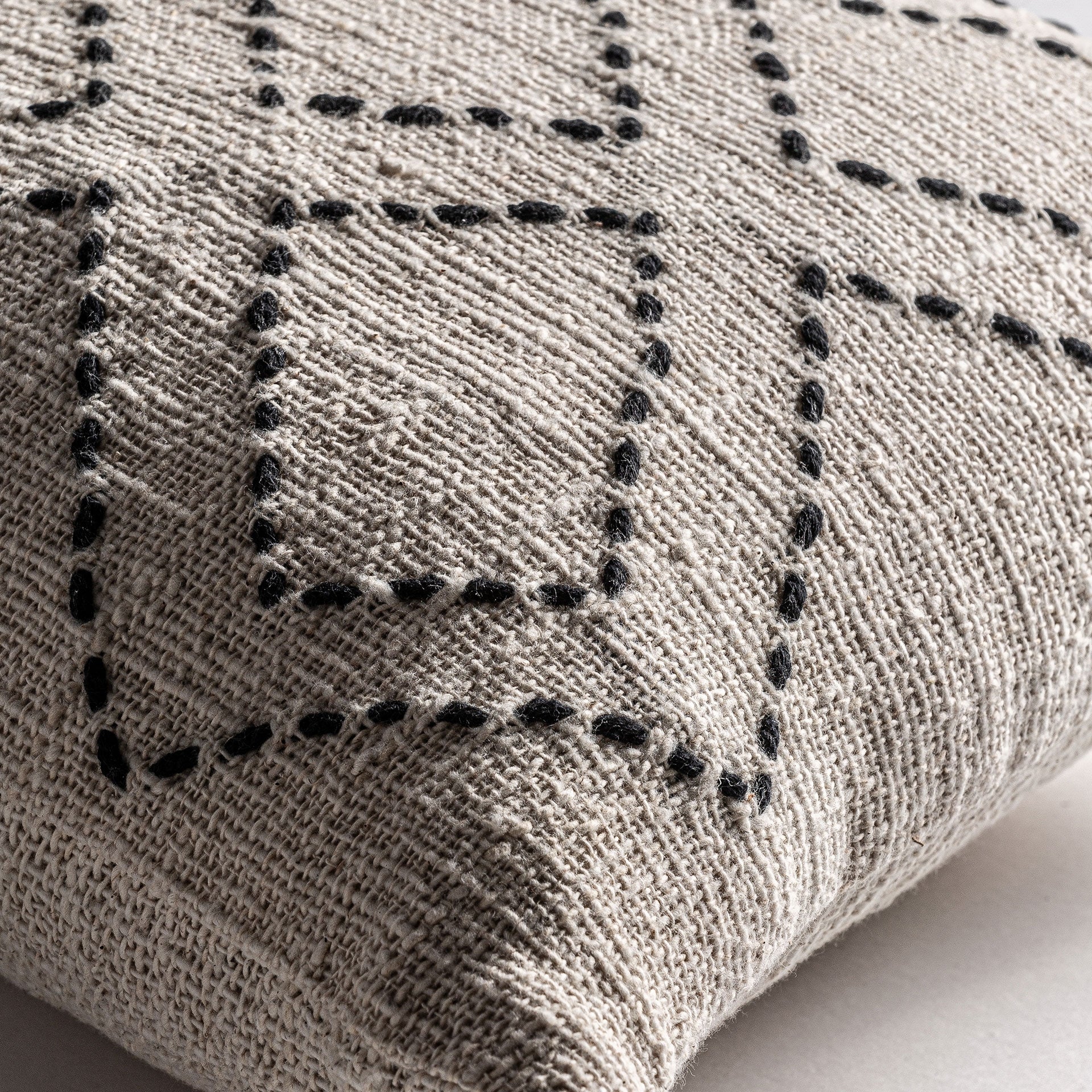 Coussin coton blanc cassé | VICAL Clancy | REMO-HOME, mobilier design et décoration d'intérieur