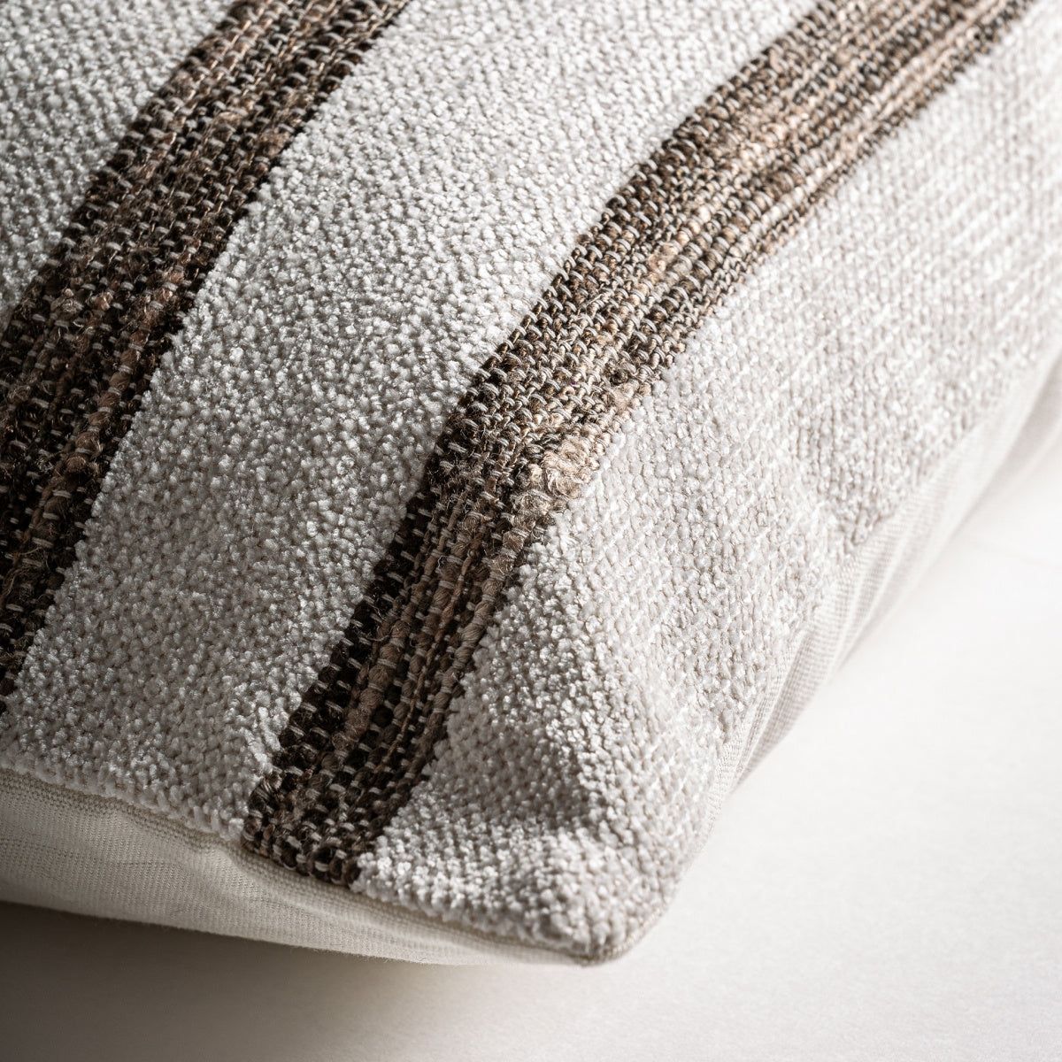 Coussin rectangulaire en coton blanc | VICAL Boris | REMO-HOME, mobilier design et décoration d'intérieur