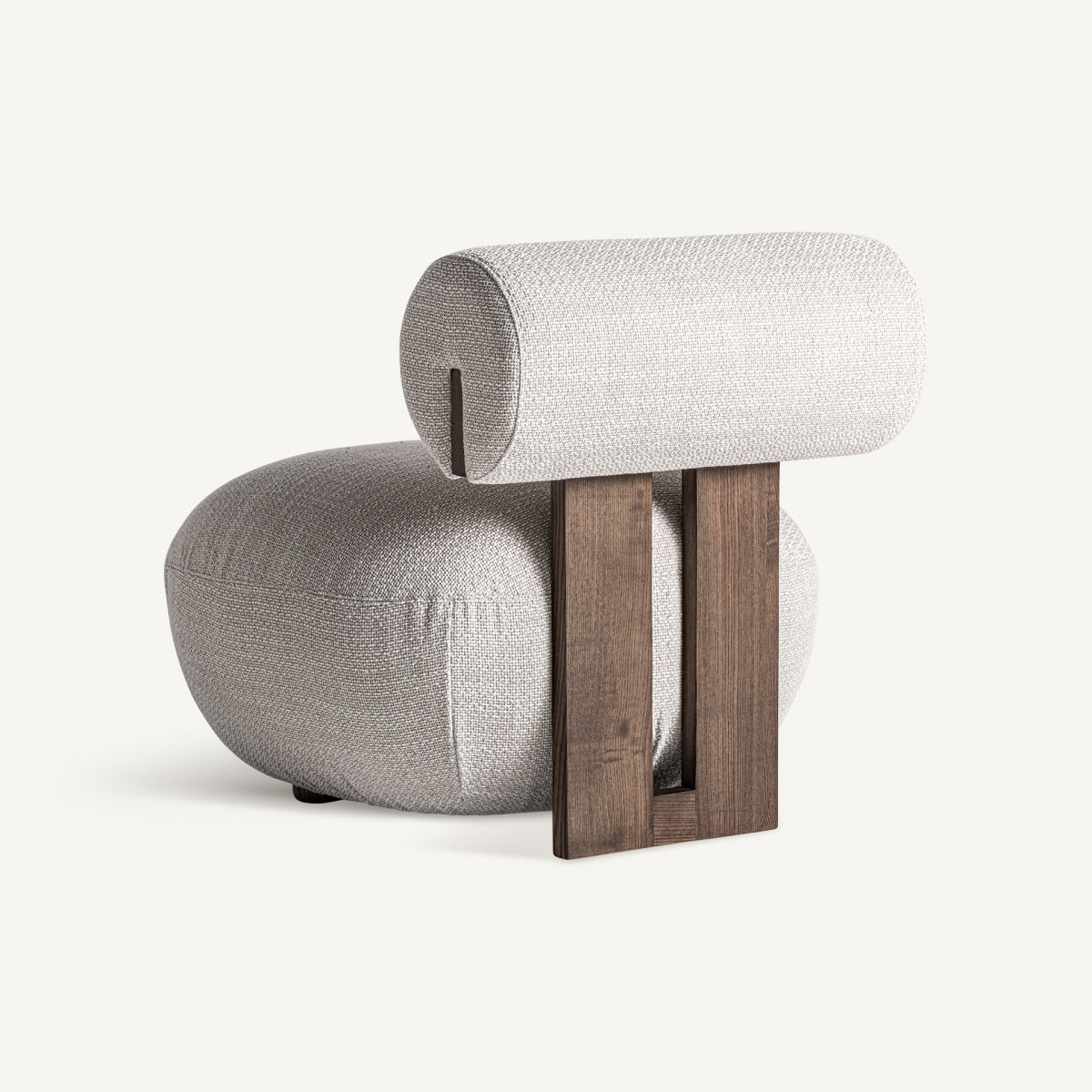 Fauteuil blanc cassé et bois de frêne | VICAL Tielt | REMO-HOME, mobilier design et décoration d'intérieur
