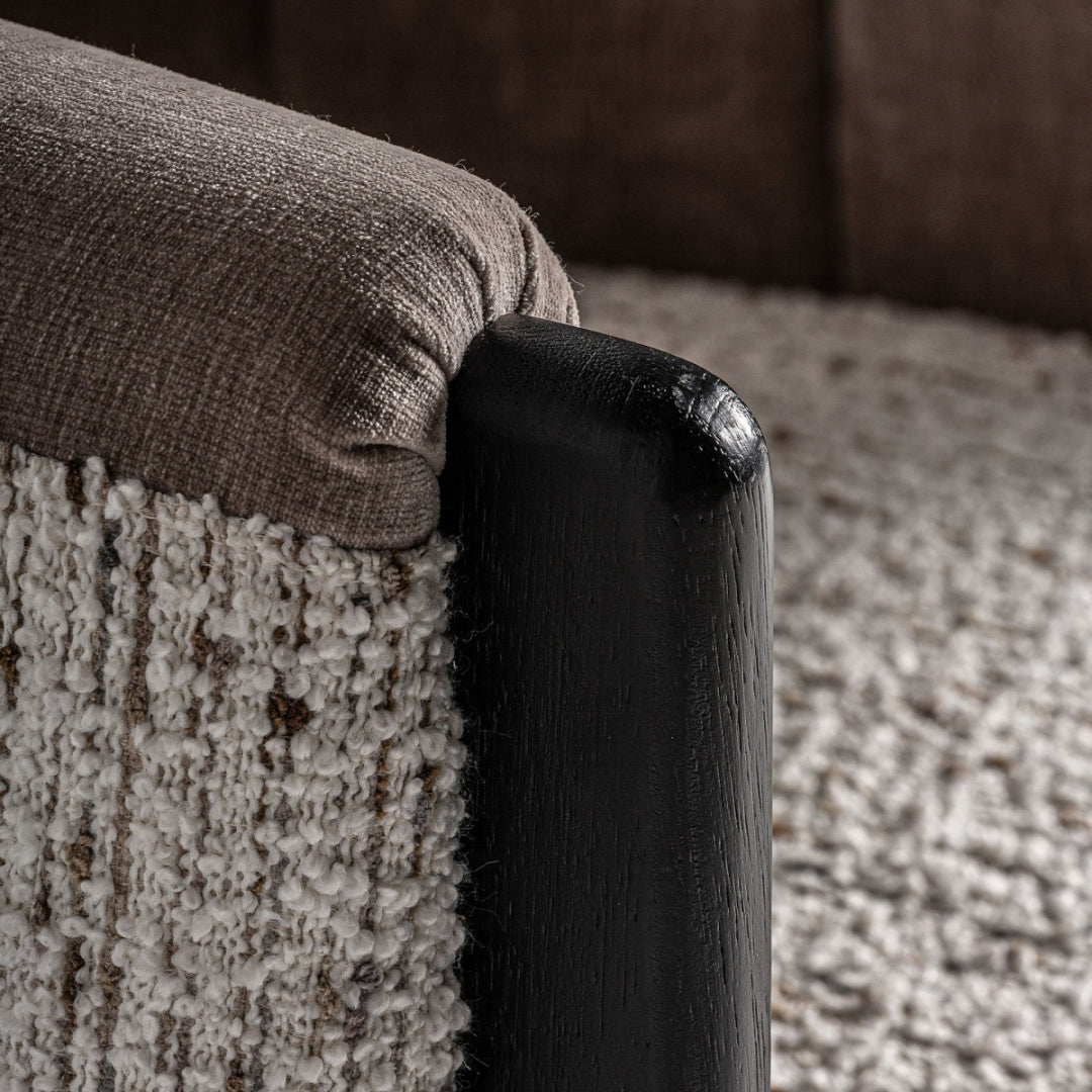 Fauteuil bouclé crème et pin noir | Vical Erbach | REMO, mobilier et décoration d'intérieur