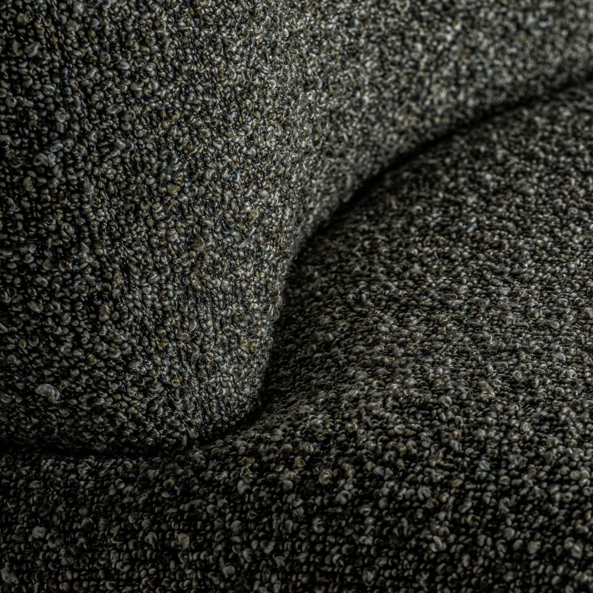 Fauteuil bouclé vert et bois de pin | VICAL Ken | REMO-HOME, mobilier design et décoration d'intérieur