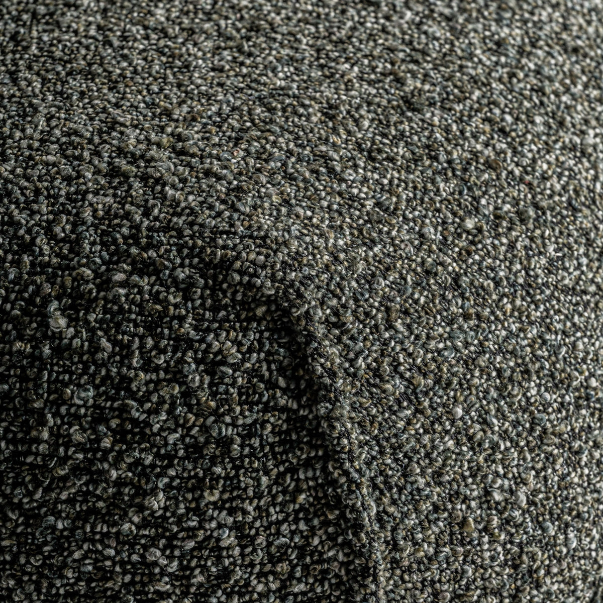 Fauteuil bouclé vert et bois de pin | VICAL Ken | REMO-HOME, mobilier design et décoration d'intérieur