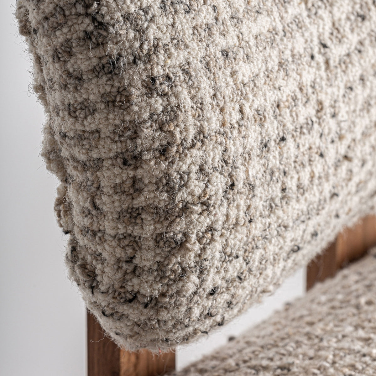 Fauteuil d'appoint en laine beige | Vical Buhl | REMO-HOME, mobilier et décoration d'intérieur