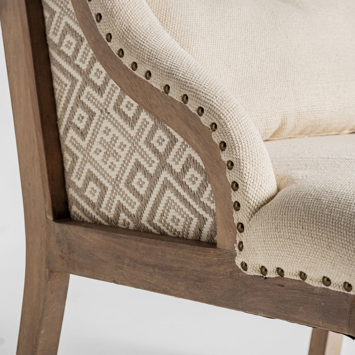 Fauteuil d'appoint en manguier et tissu beige | Vical Objat | REMO-HOME, mobilier et décoration d'intérieur