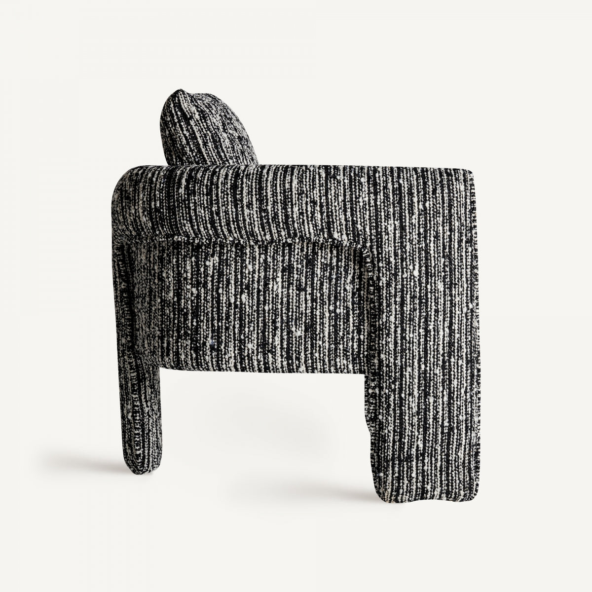 Fauteuil d'appoint en tissu noir et blanc marbré | Vical Kostov | REMO-HOME, mobilier et décoration d'intérieur