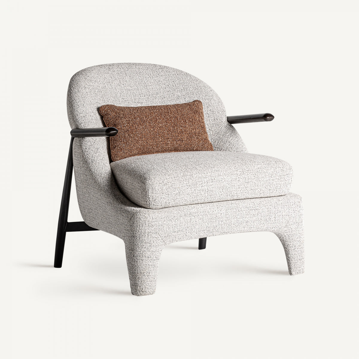 Fauteuil en tissu gris et bois de pin | VICAL Herzele | REMO-HOME, mobilier design et décoration d'intérieur
