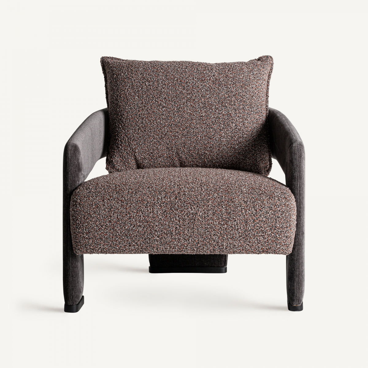 Fauteuil en tissu marron | VICAL Brakel | REMO-HOME, mobilier design et décoration d'intérieur