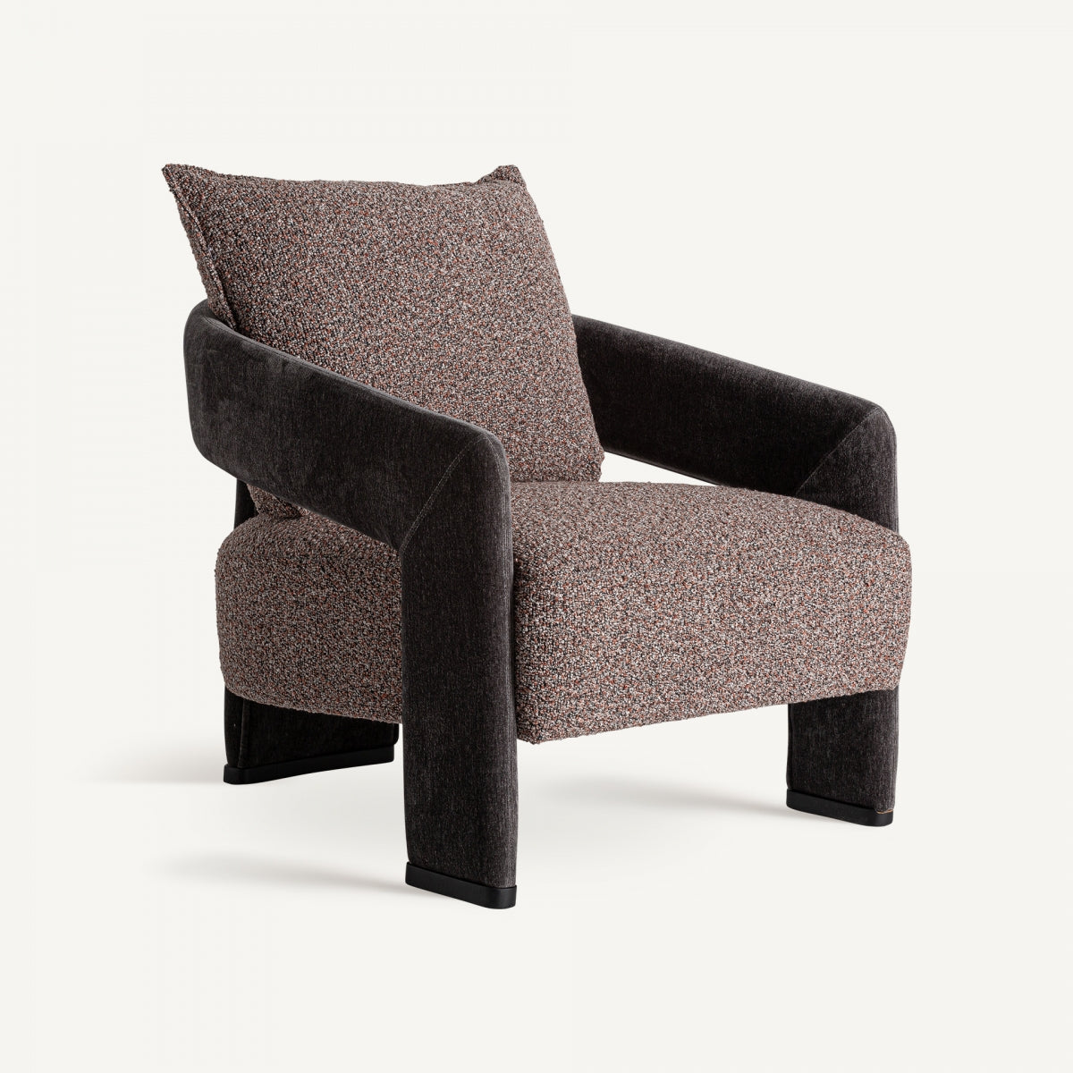 Fauteuil en tissu marron | VICAL Brakel | REMO-HOME, mobilier design et décoration d'intérieur