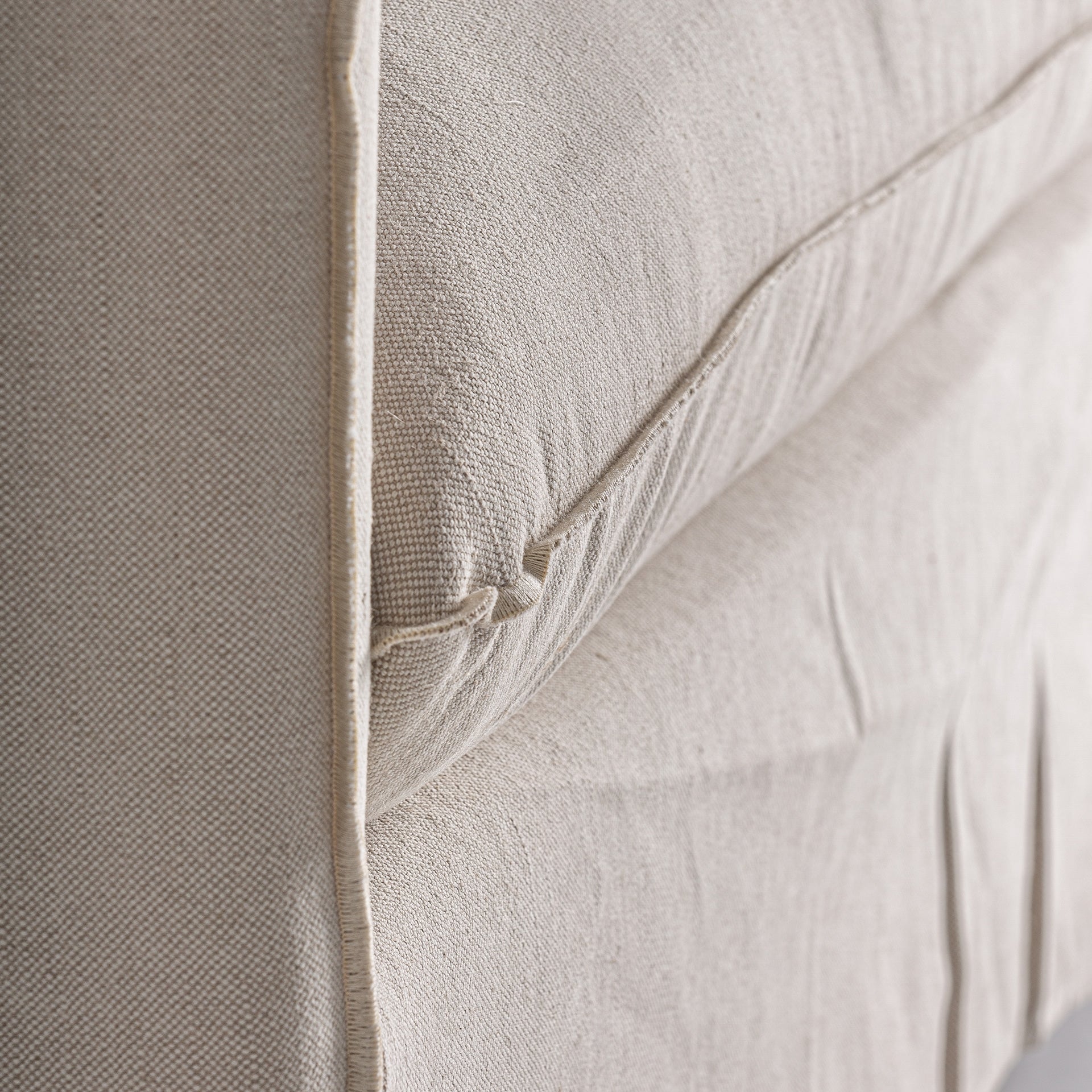 Fauteuil lin beige et coton | VICAL Pugnac | REMO-HOME, mobilier design et décoration d'intérieur