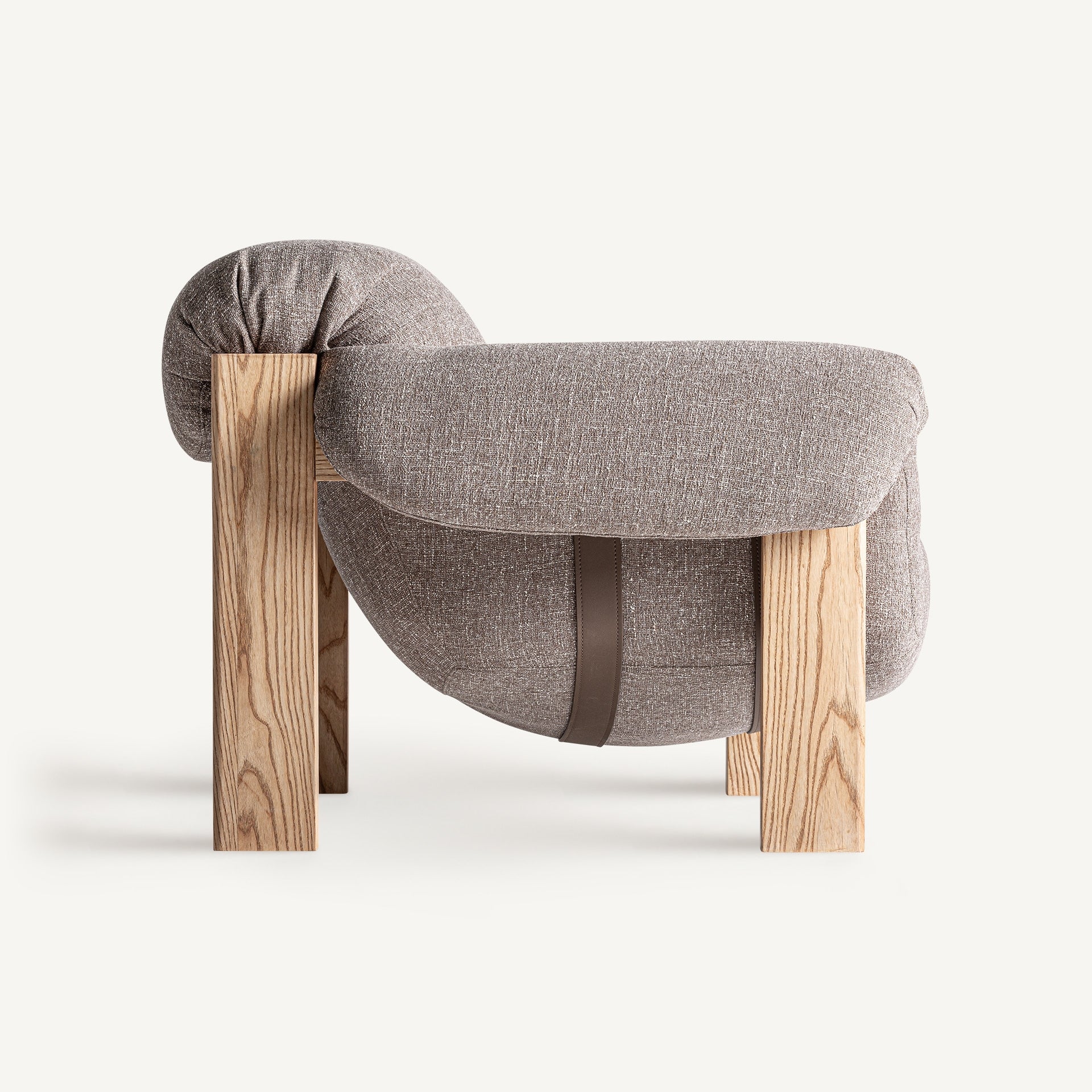 Fauteuil scandi bois de caoutchouc marron et tissu taupe | VICAL Hesse | REMO-HOME, mobilier design et décoration d'intérieur