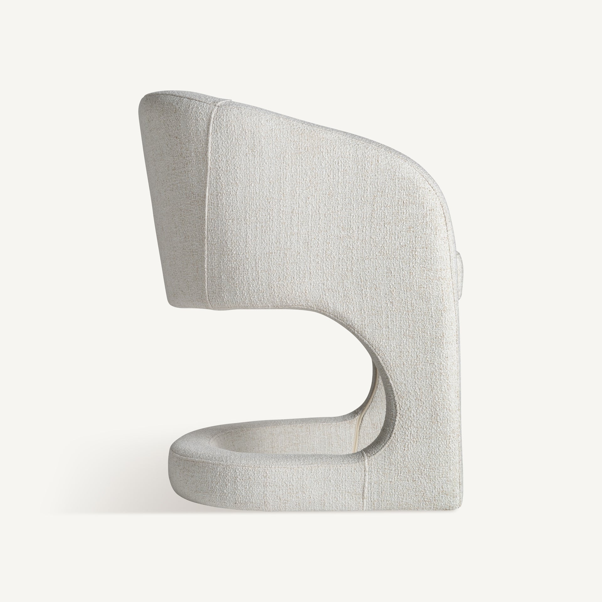 Fauteuil tissu blanc cassé et structure métal | VICAL Bilais | REMO-HOME, mobilier design et décoration d'intérieur