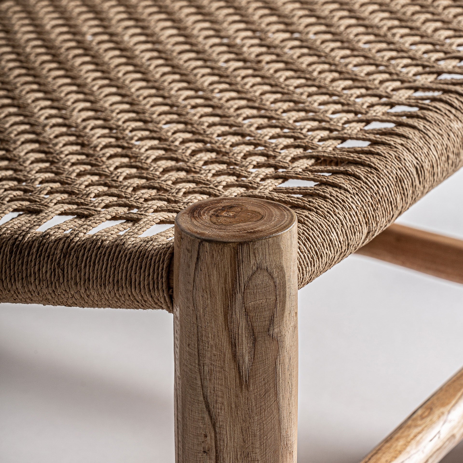 Fauteuil vintage teck et chanvre naturel | VICAL Mouzaki | REMO-HOME, mobilier design et décoration d'intérieur