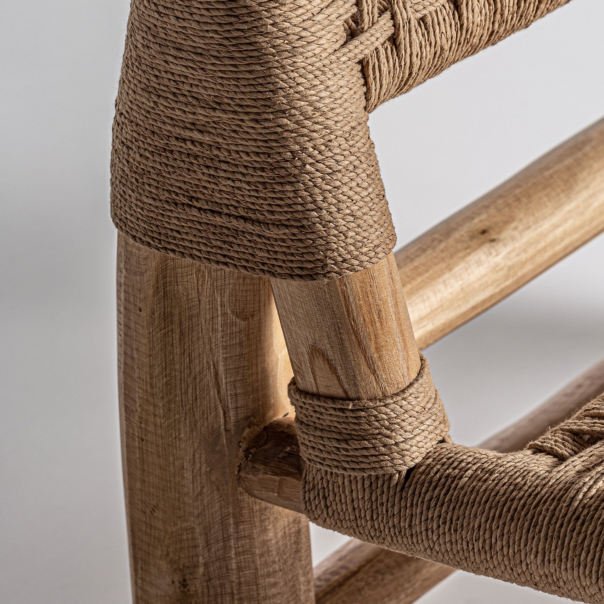 Fauteuil vintage teck et chanvre naturel | VICAL Mouzaki | REMO-HOME, mobilier design et décoration d'intérieur