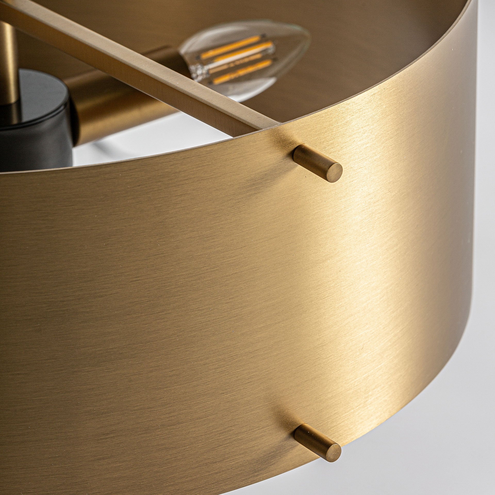 Lampe de salon marbre blanc métal doré | VICAL Statera | REMO-HOME, mobilier design et décoration d'intérieur