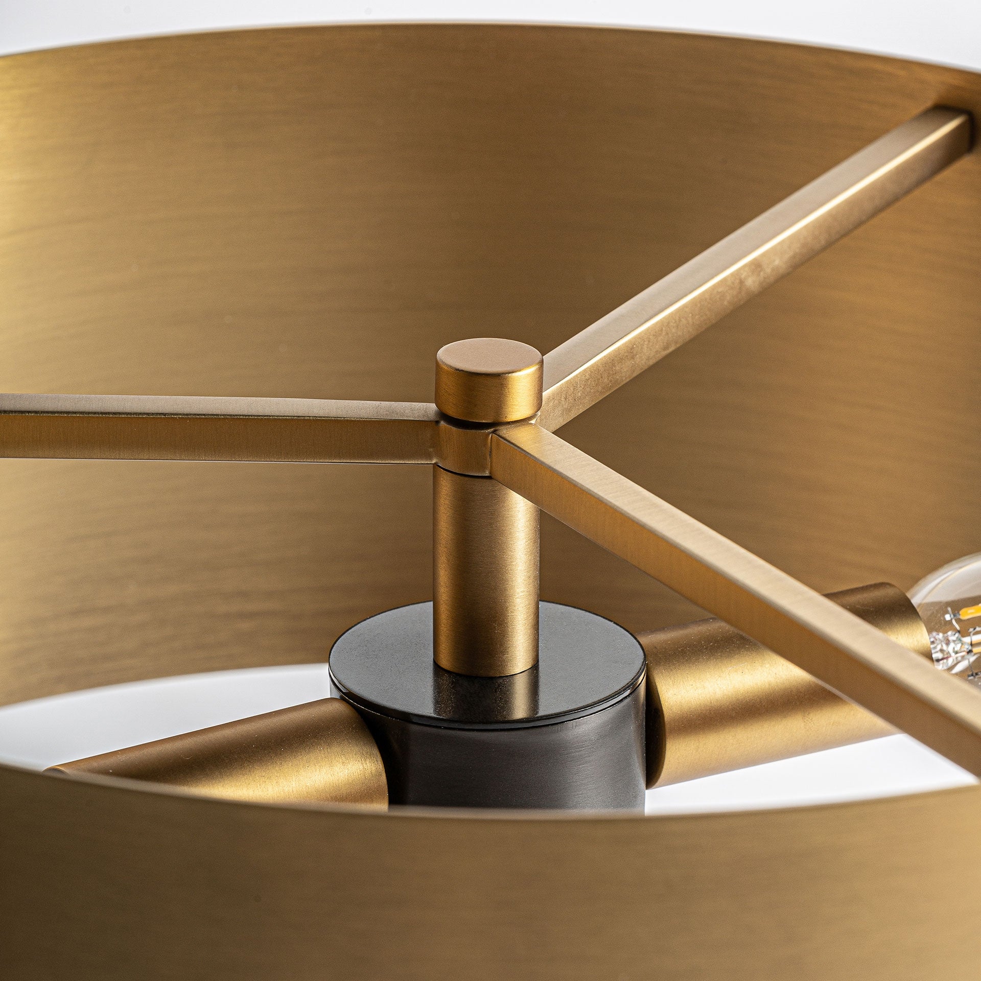 Lampe de salon marbre blanc métal doré | VICAL Statera | REMO-HOME, mobilier design et décoration d'intérieur