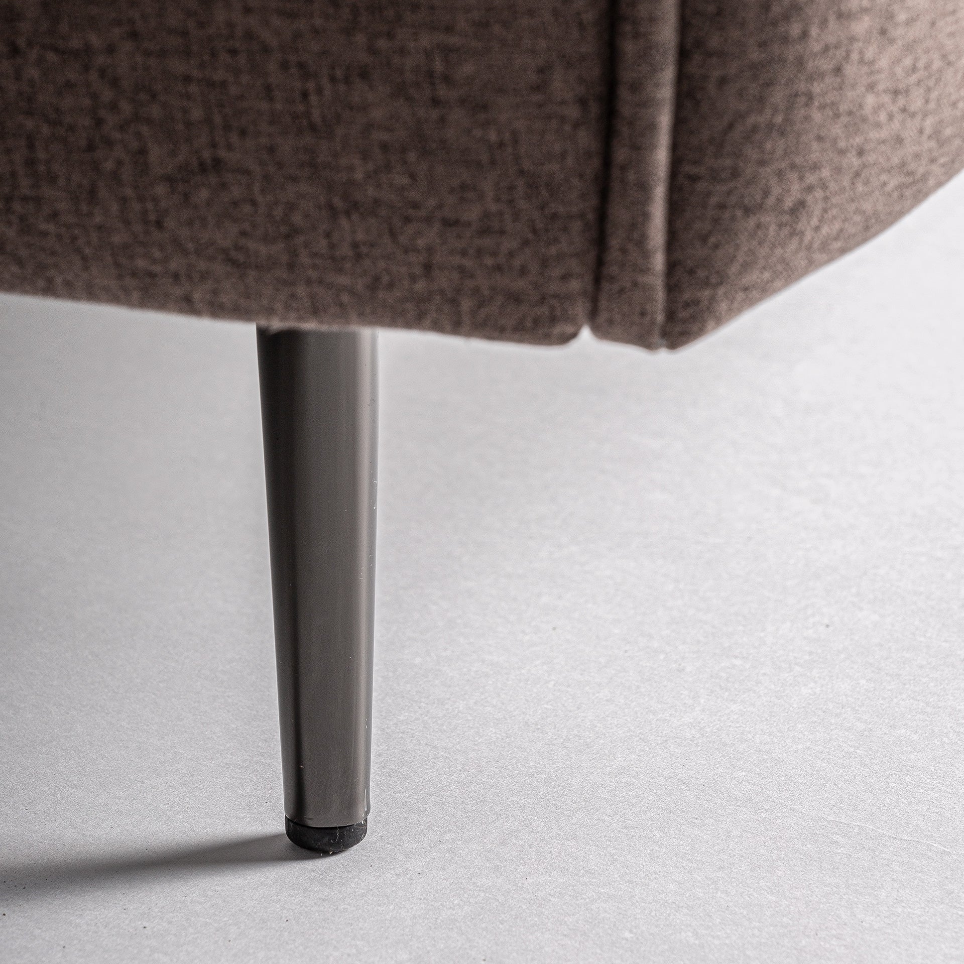 Lit double velours marron tête de lit capitonnée haute | VICAL Oslo | REMO-HOME, mobilier design et décoration d'intérieur