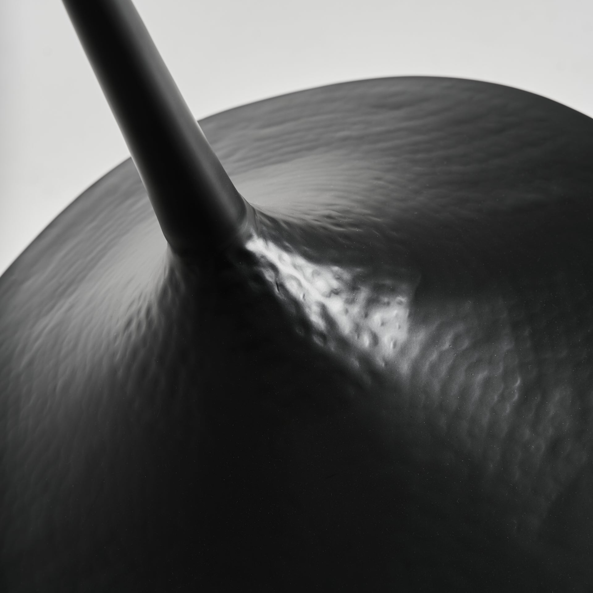 Lustre cage métal noir et doré 50 cm | VICAL Mondher | REMO-HOME, mobilier design et décoration d'intérieur