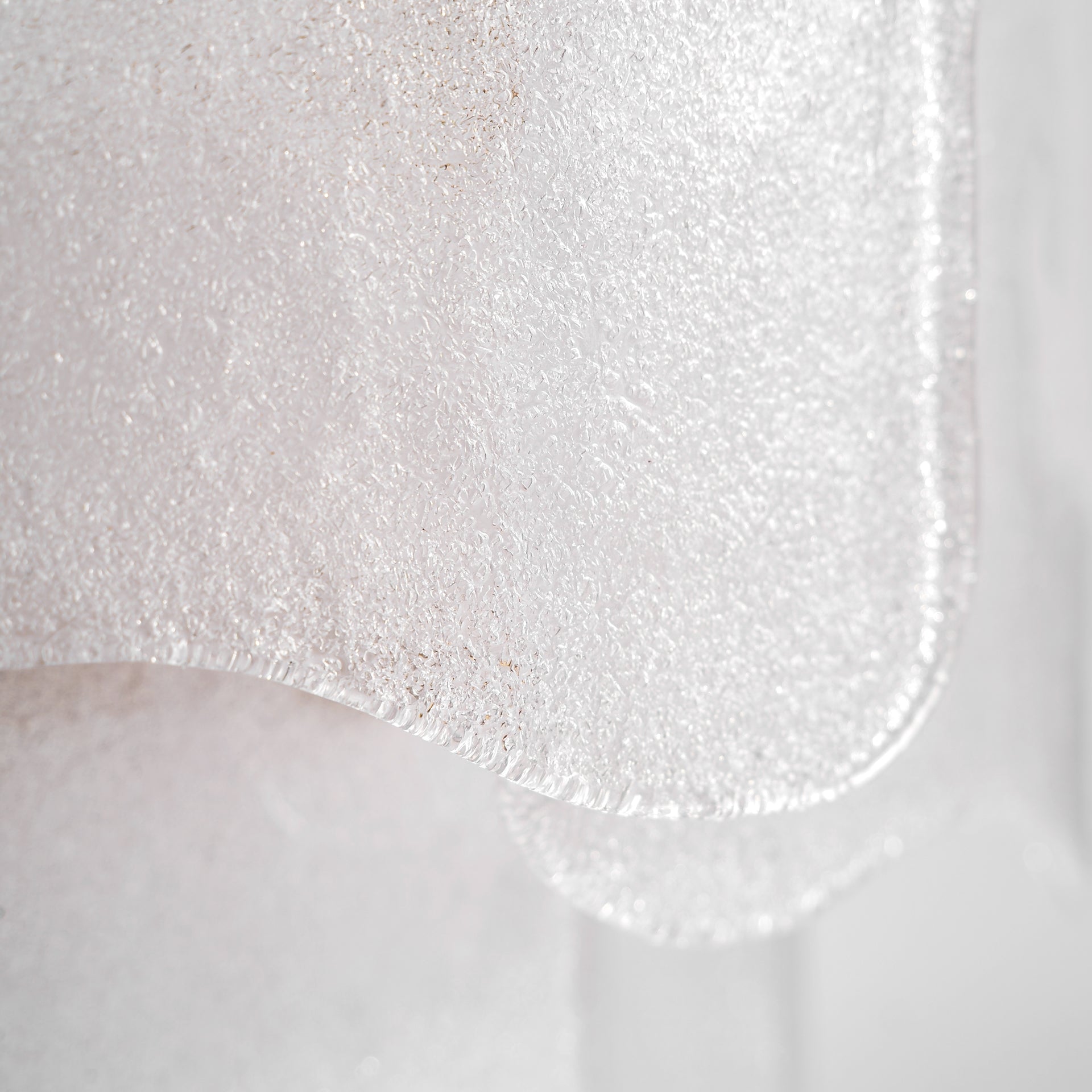 Lustre cubique verre blanc cassé et cuivré | REMO-HOME, mobilier design et décoration d'intérieur