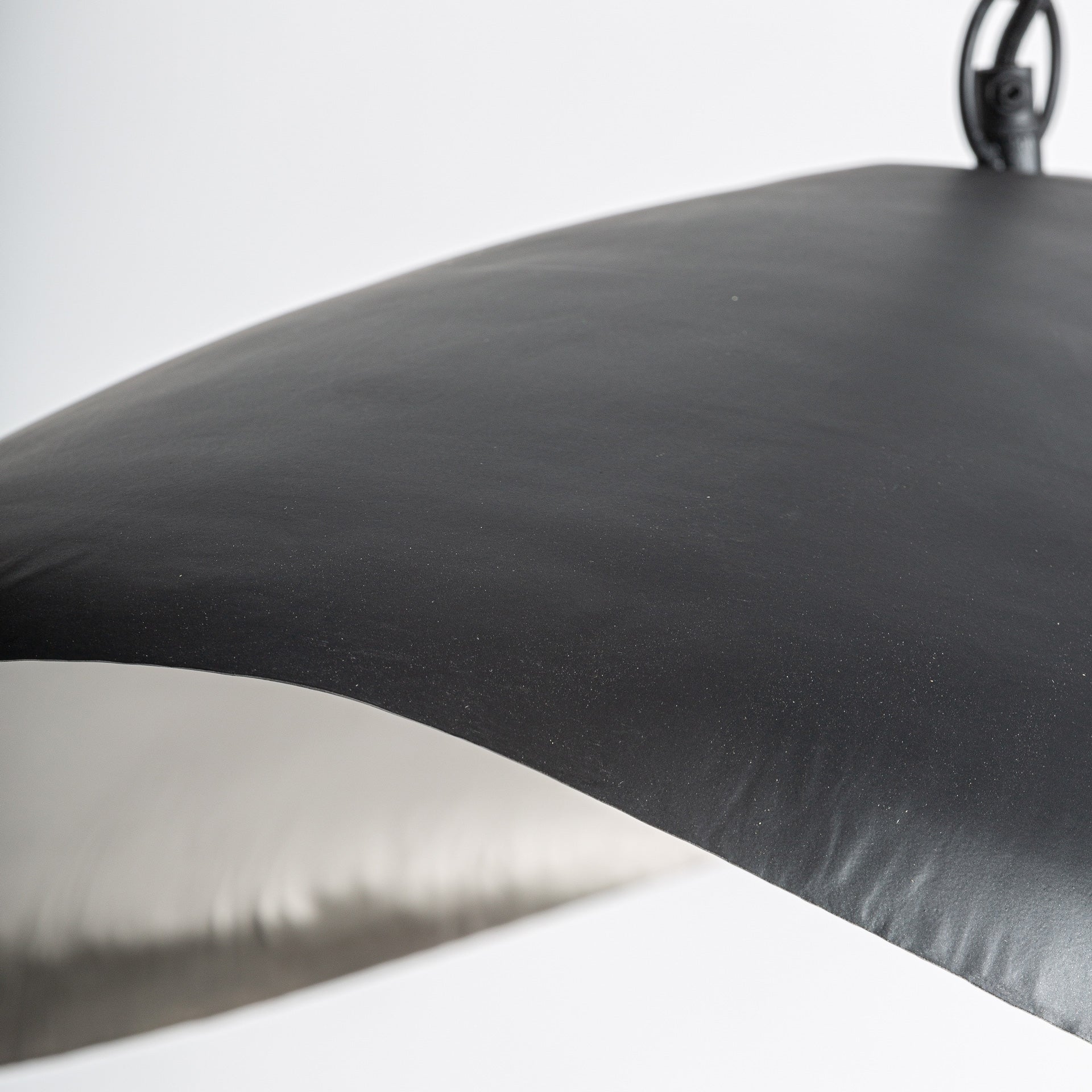 Lustre fer noir argenté contemporain | VICAL Blake | REMO-HOME, mobilier design et décoration d'intérieur