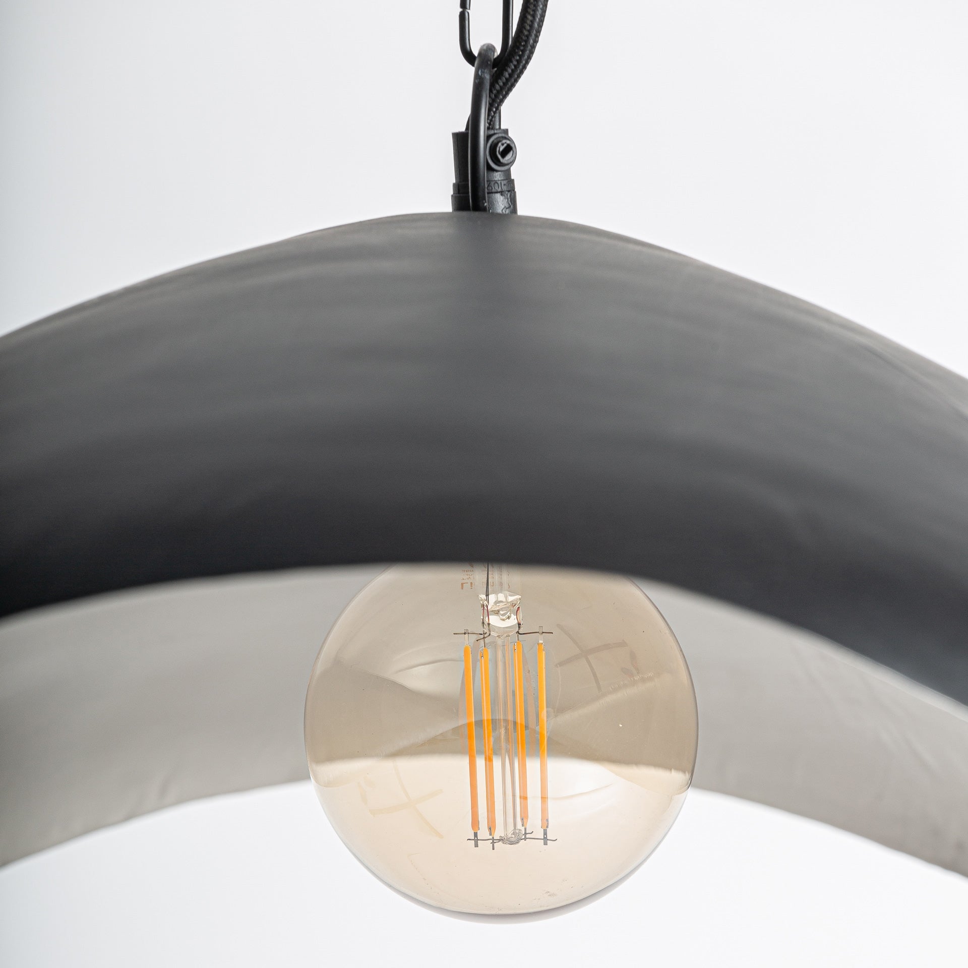 Lustre fer noir argenté contemporain | VICAL Blake | REMO-HOME, mobilier design et décoration d'intérieur