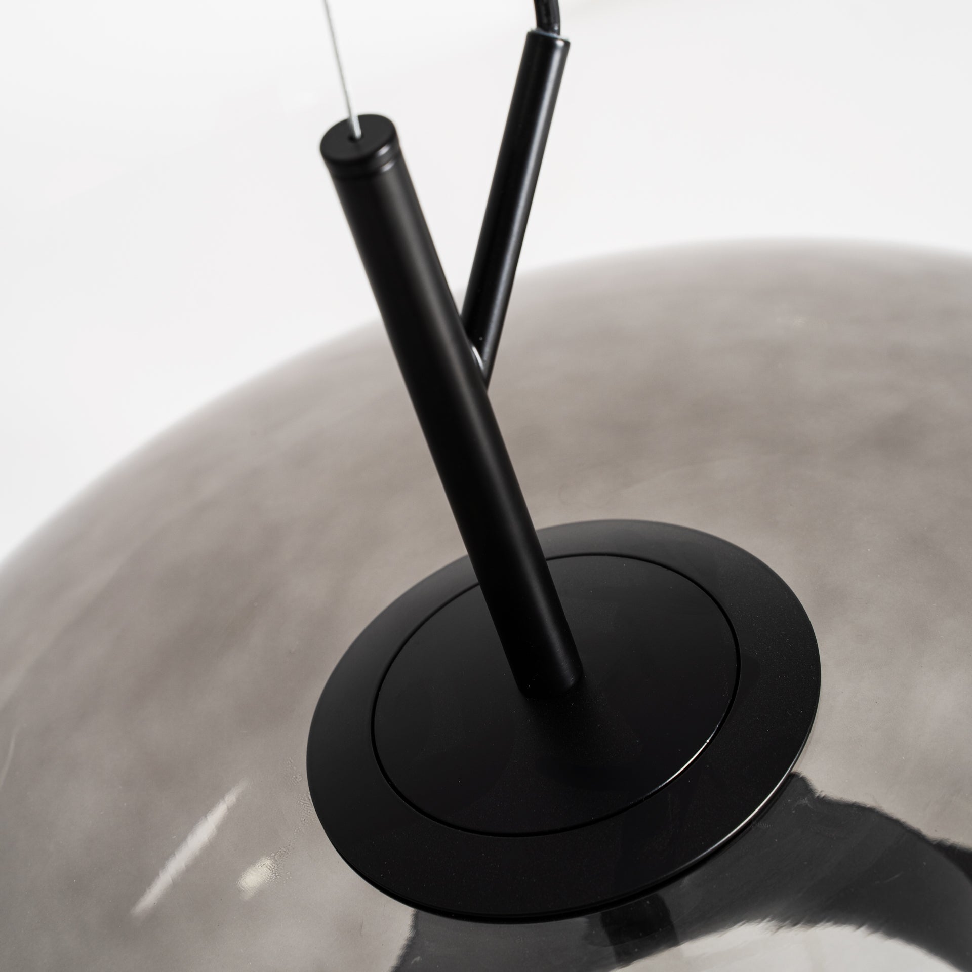 Lustre géométrique verre gris translucide et noir 45 cm | VICAL Helen | REMO-HOME, mobilier design et décoration d'intérieur