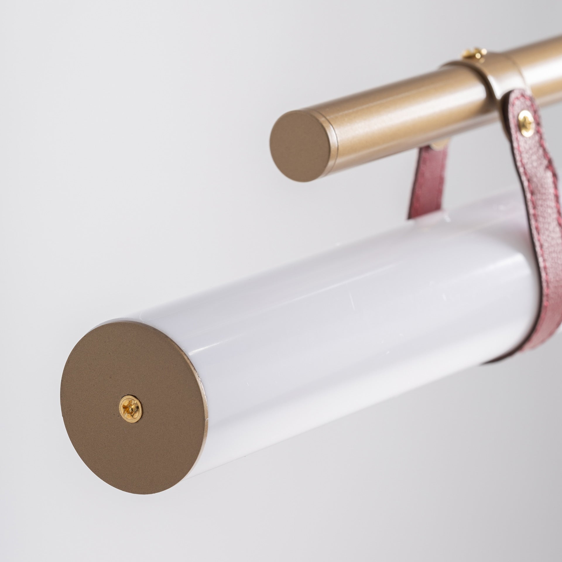 Lustre linéaire cristal fumé et cuir | VICAL Hana | REMO-HOME, mobilier design et décoration d'intérieur