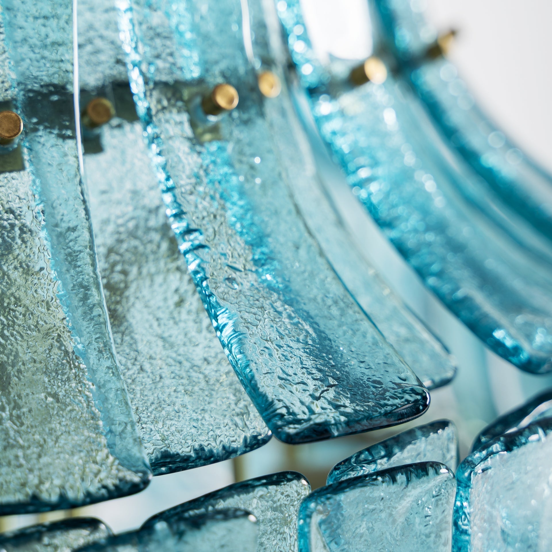 Lustre vintage verre bleu et métal bronze | VICAL Civenna | REMO-HOME, mobilier design et décoration d'intérieur