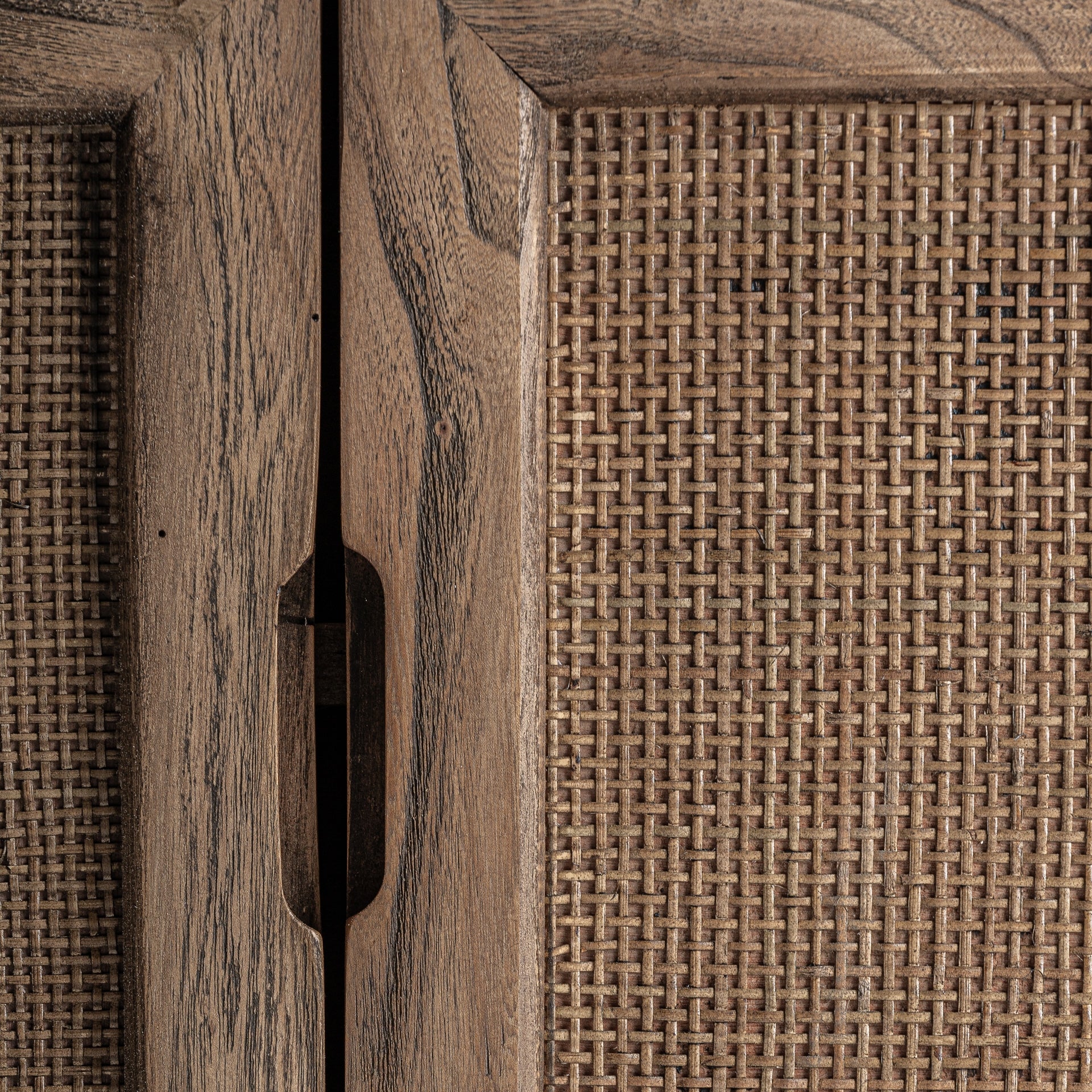 Meuble TV en Orme Marron | VICAL Byremo | REMO-HOME, mobilier design et décoration d'intérieur