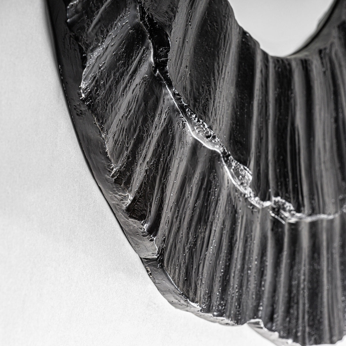 Miroir en résine noire | Vical Shell | REMO-HOME, mobilier et décoration d'intérieur
