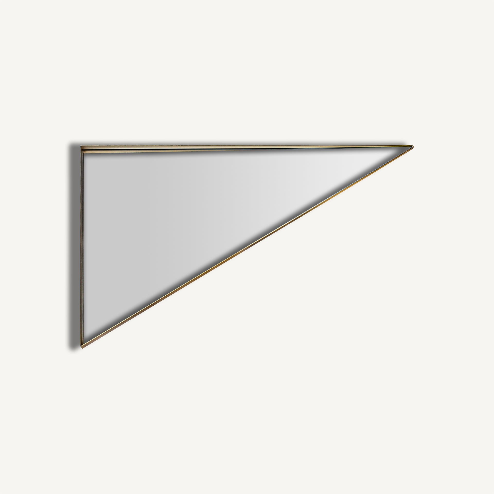 Miroir mural géométrique laiton doré 116 cm | VICAL Kodie | REMO-HOME, mobilier design et décoration d'intérieur