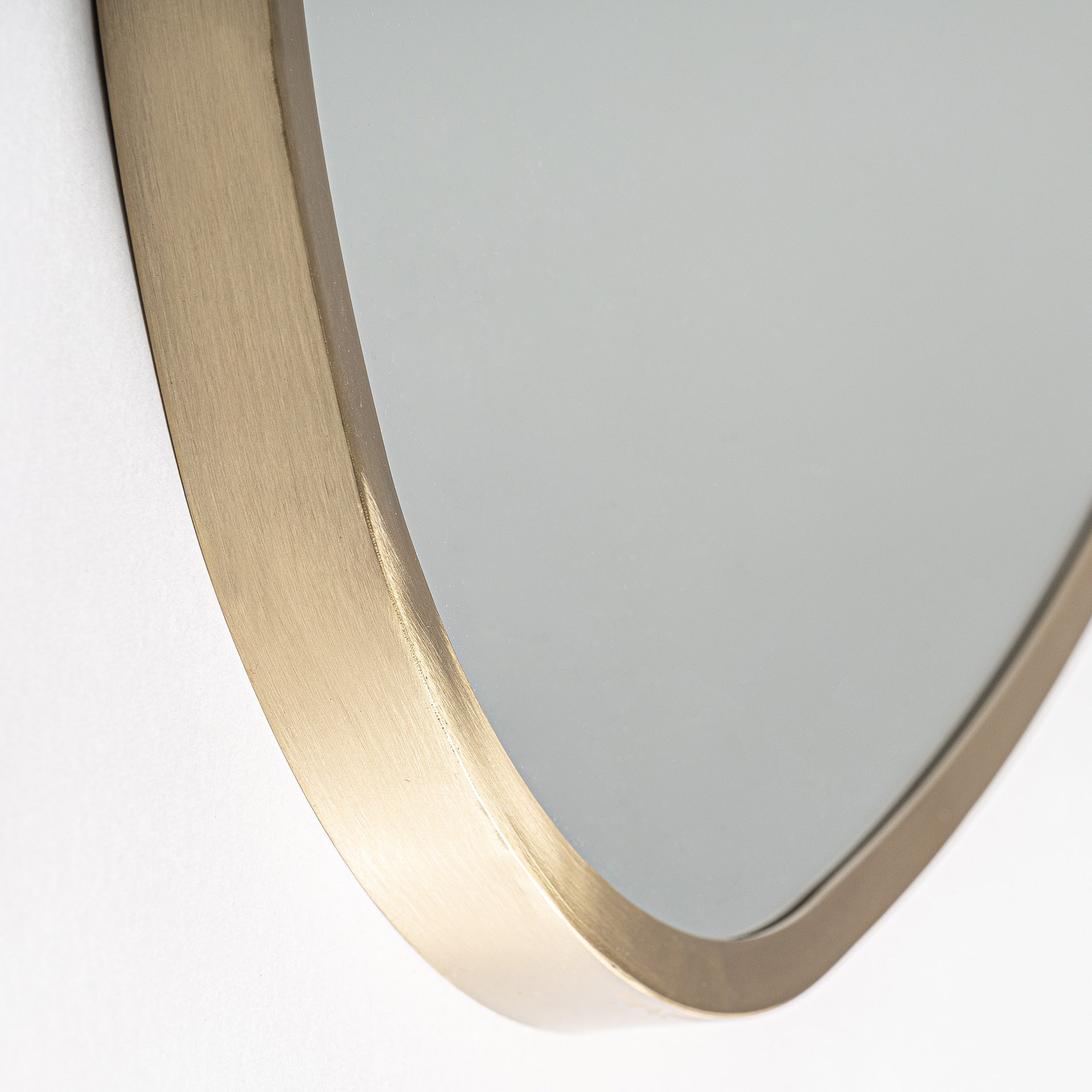 Miroir mural ovale acier doré | VICAL Rinhe | REMO-HOME, mobilier design et décoration d'intérieur