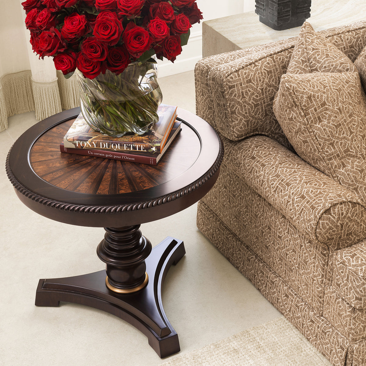 Table d'appoint design en satin eucalyptus veneer | Eichholtz Edgar