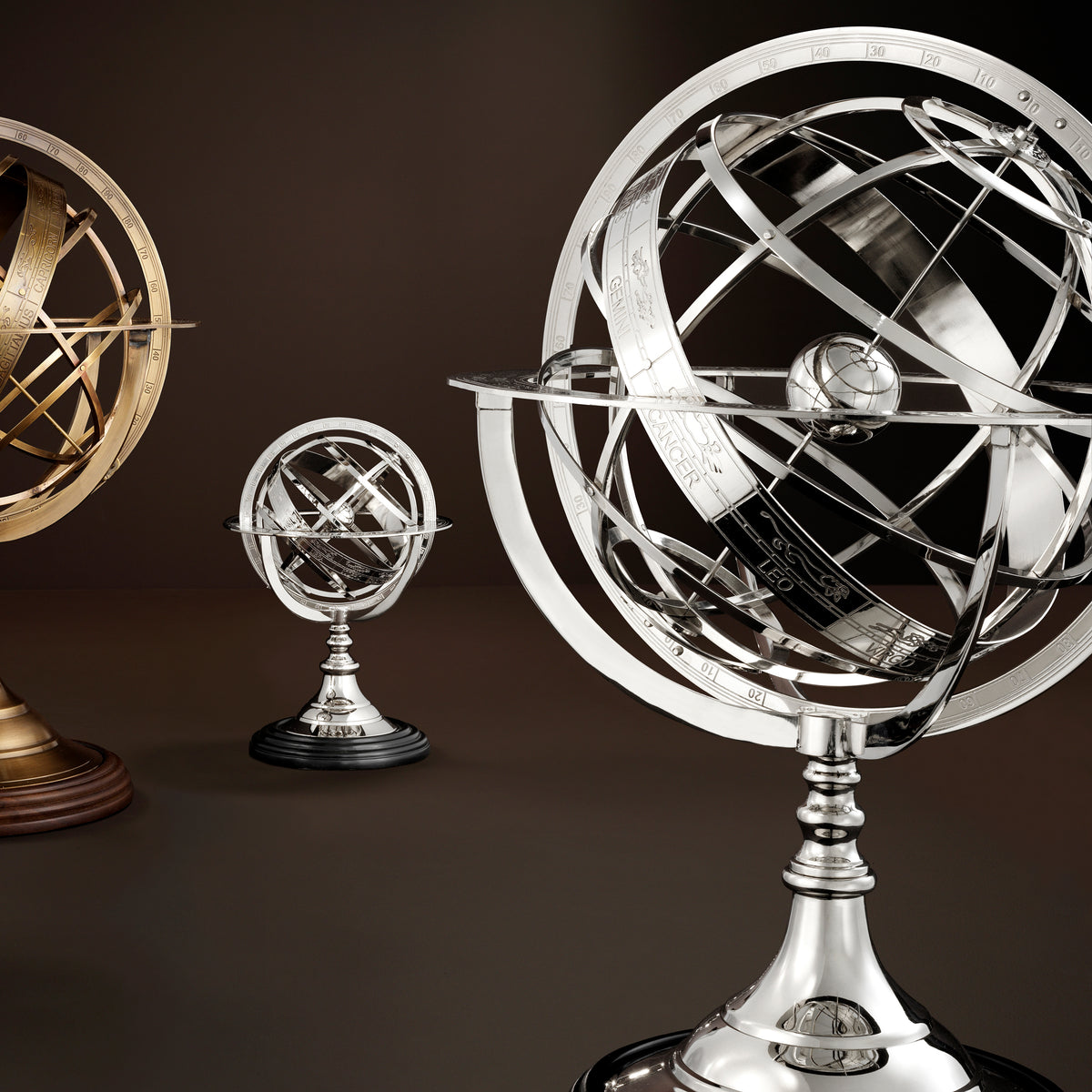 Accessoire décoratif luxe en finition nickel | Eichholtz Globe