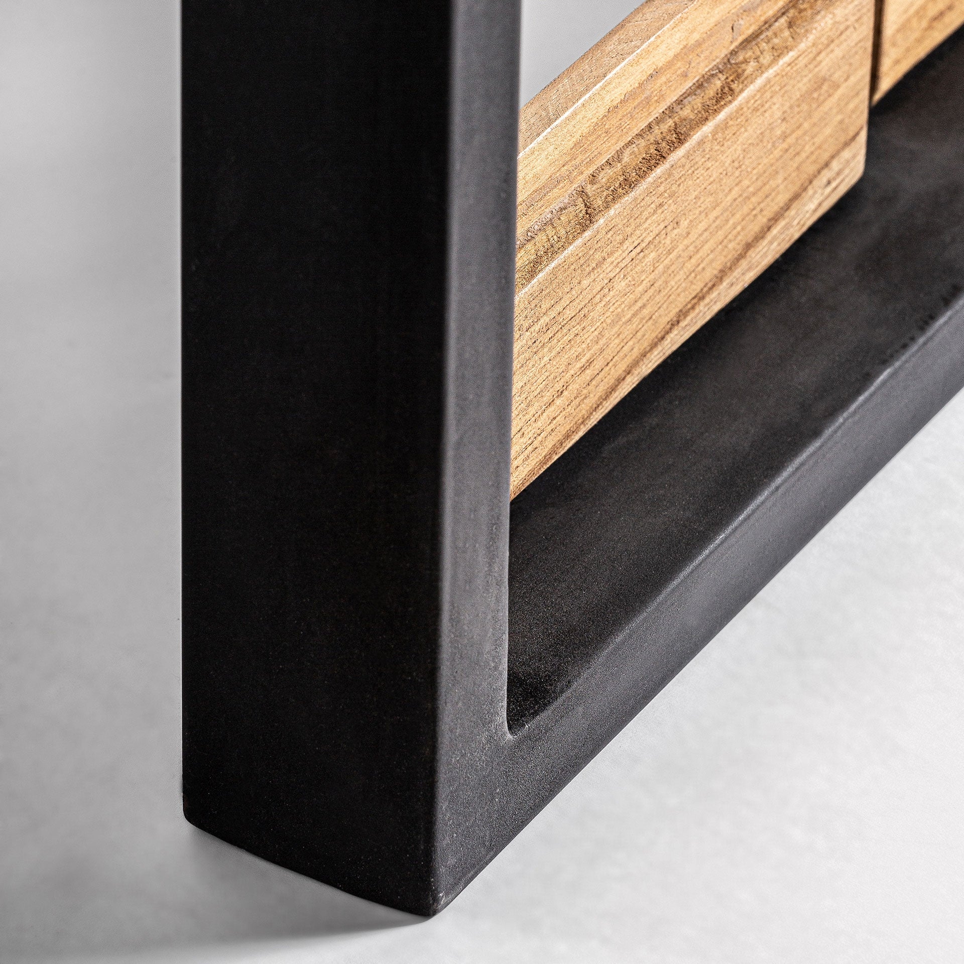 Panneau décoratif teck noir et fer naturel | VICAL | REMO-HOME, mobilier design et décoration d'intérieur