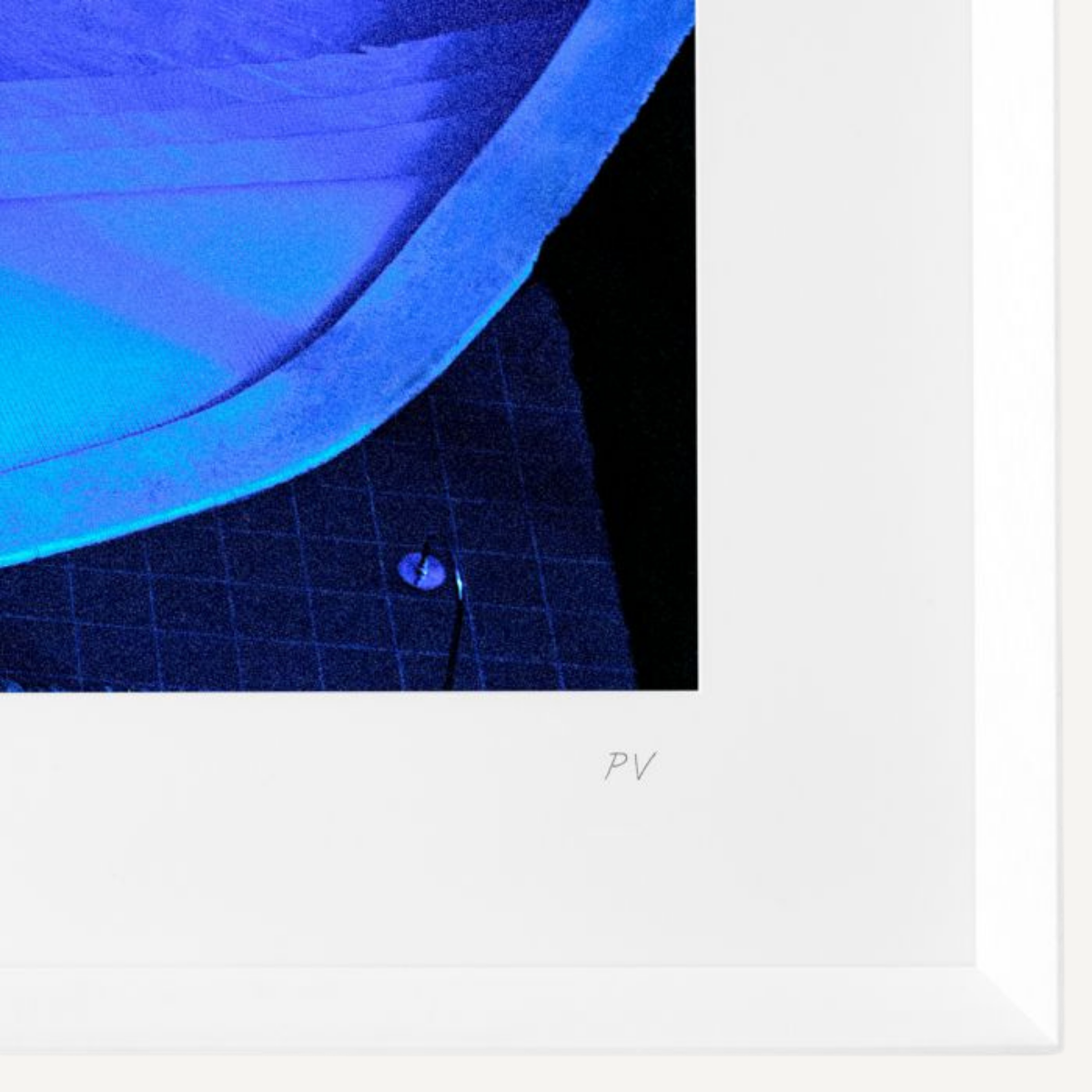 Photographie noire et mauve | Eichholtz See you at midnight | REMO-HOME, mobilier et décoration