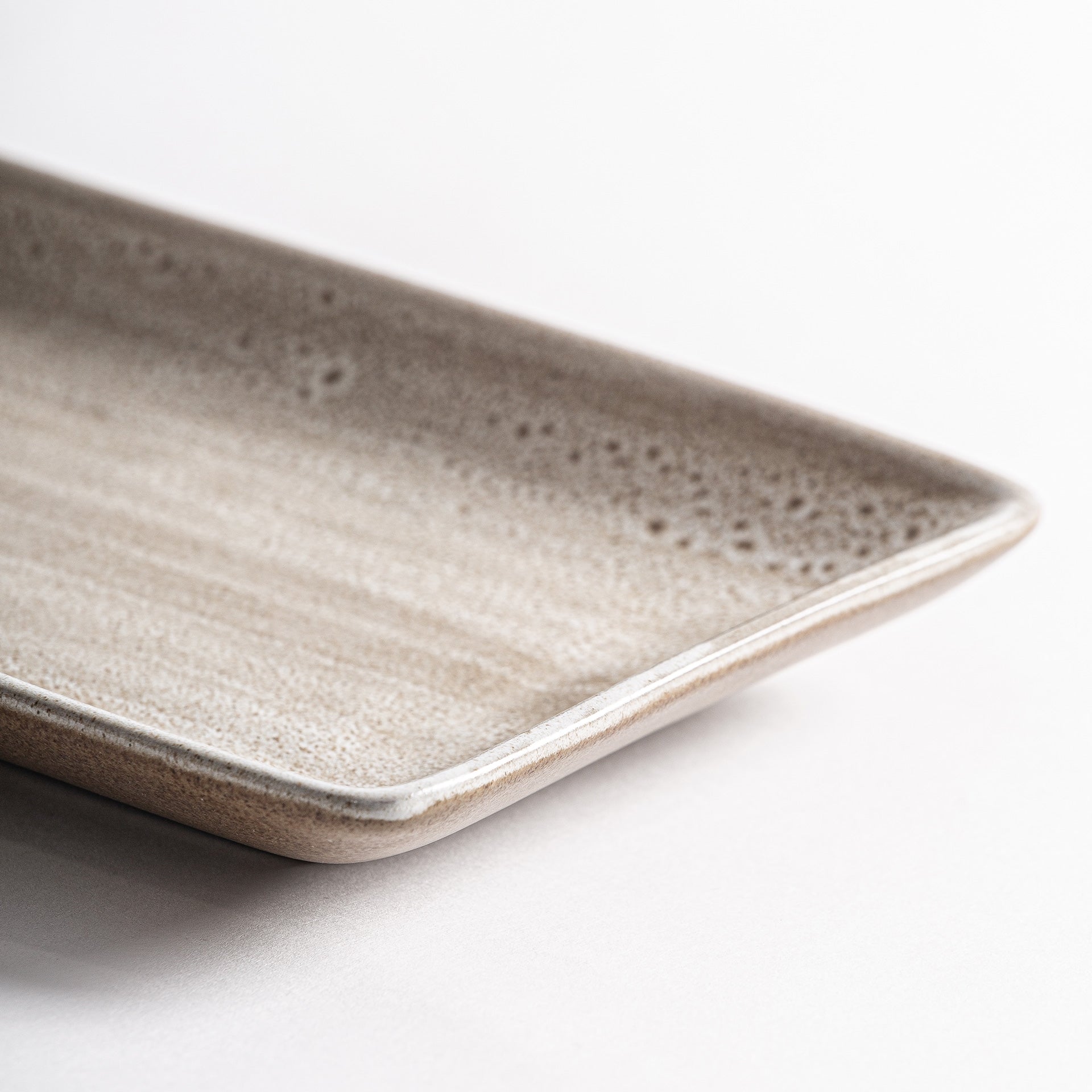 Plat rectangulaire murcey en porcelaine beige | VICAL | REMO-HOME, mobilier design et décoration d'intérieur