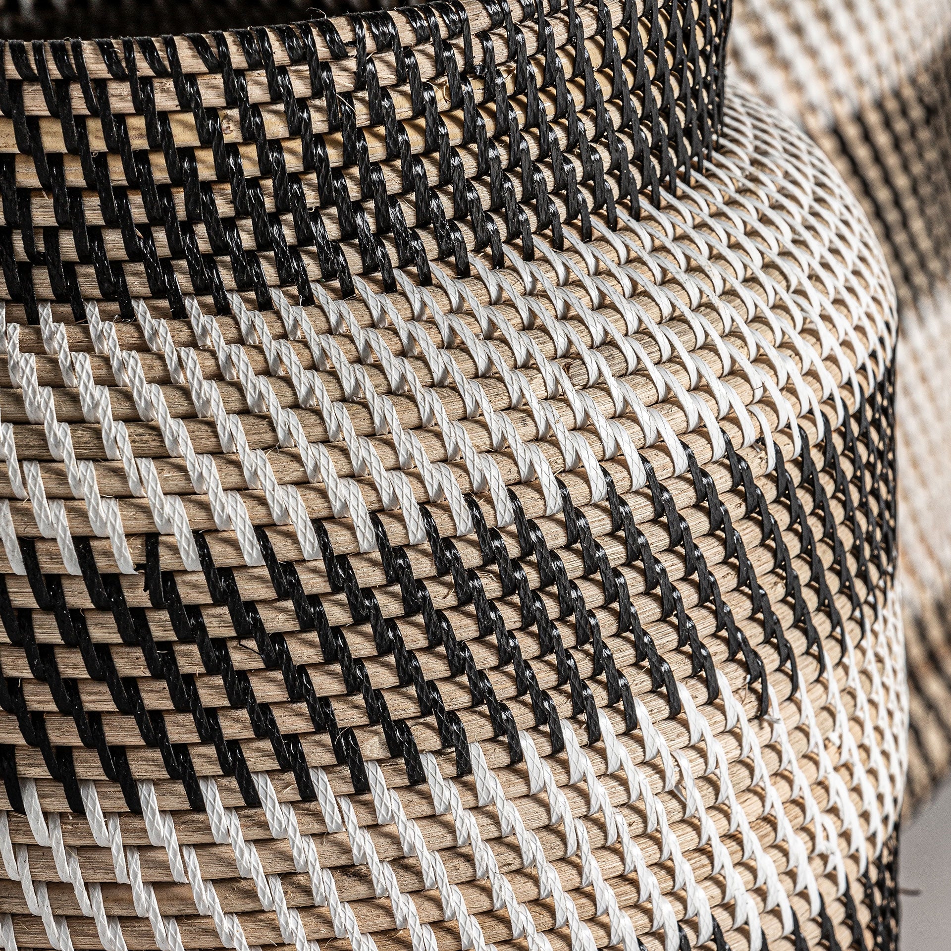 Set de 3 vases rotin noir et blanc | VICAL Zirba | REMO-HOME, mobilier design et décoration d'intérieur