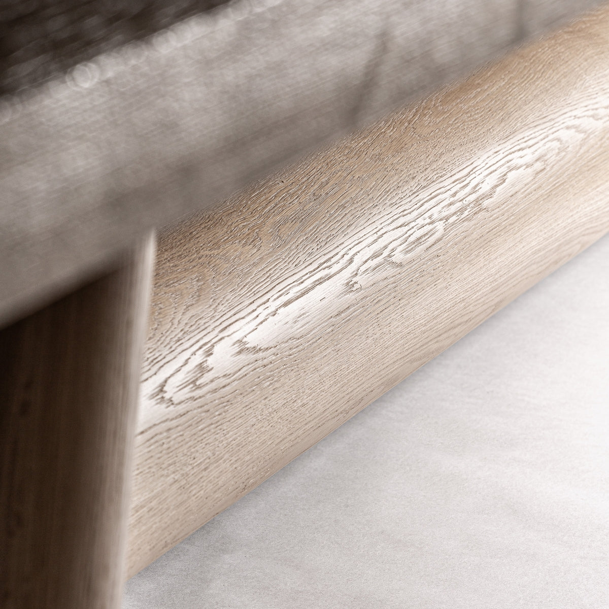 Table à manger en chêne brun | VICAL Sully | REMO-HOME, mobilier design et décoration d'intérieur