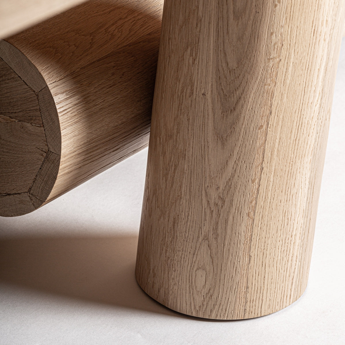 Table à manger en chêne brun | VICAL Sully | REMO-HOME, mobilier design et décoration d'intérieur