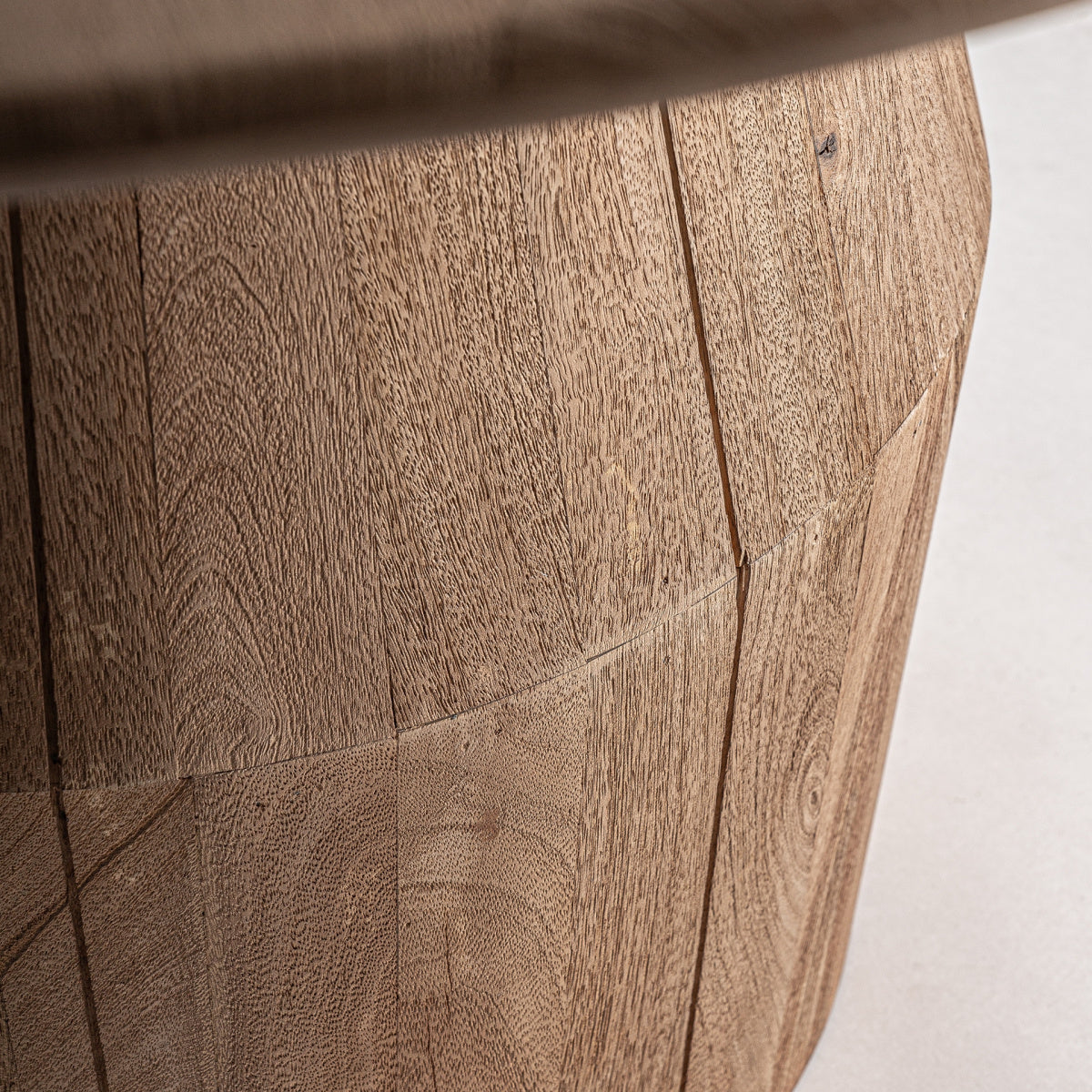 Table à manger ronde en manguier | VICAL Jacquard | REMO-HOME, mobilier design et décoration d'intérieur