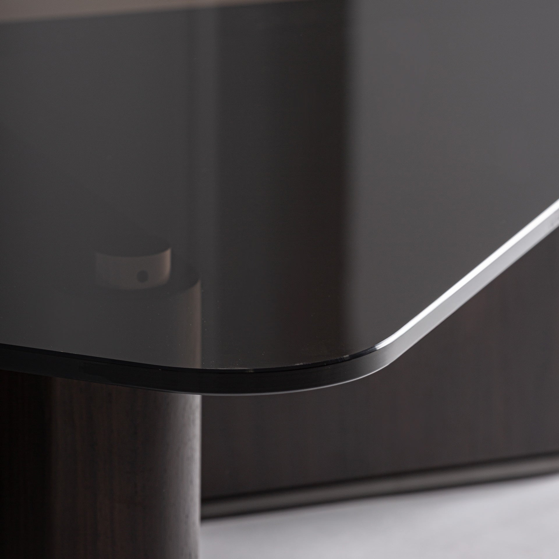 Table basse caree bois frêne noir et verre fumé 33cm | VICAL Bransby | REMO-HOME, mobilier design et décoration d'intérieur