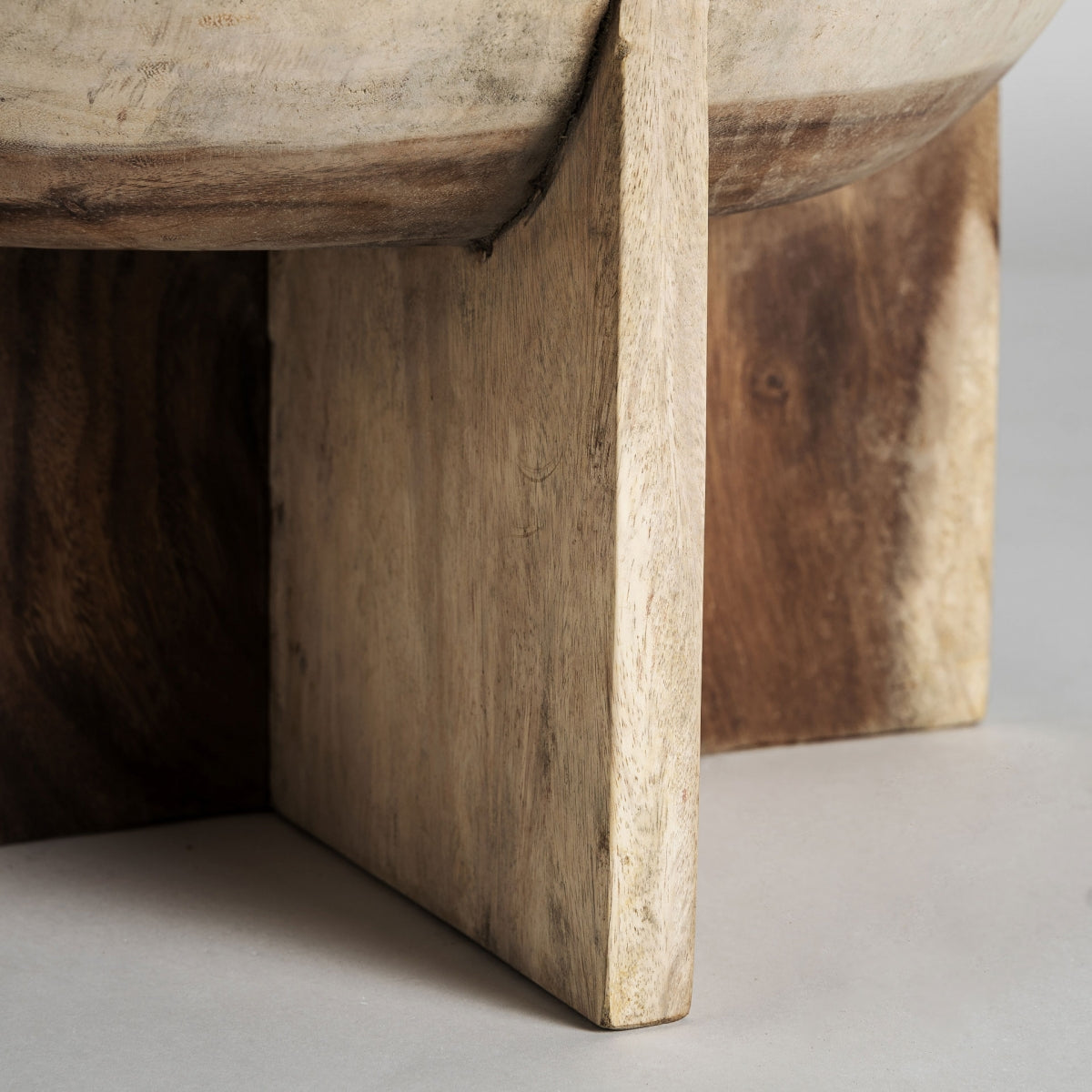 Table basse en bois de suar | VICAL Doucen | REMO-HOME, mobilier design et décoration d'intérieur