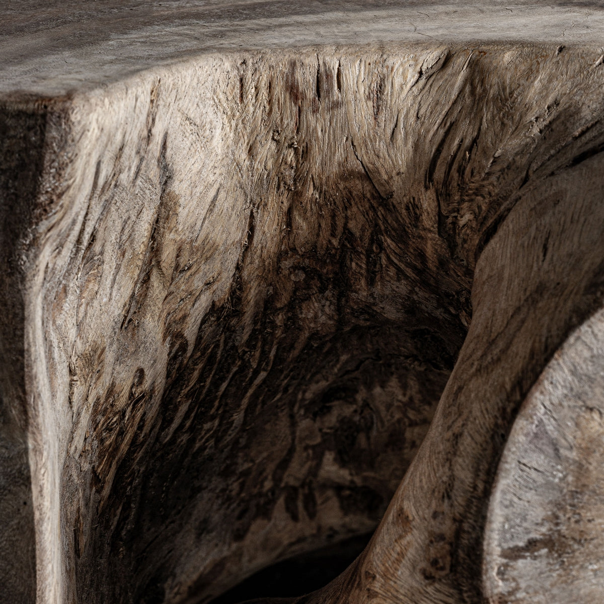 Table basse en bois de suar | VICAL Tuxford | REMO-HOME, mobilier design et décoration d'intérieur