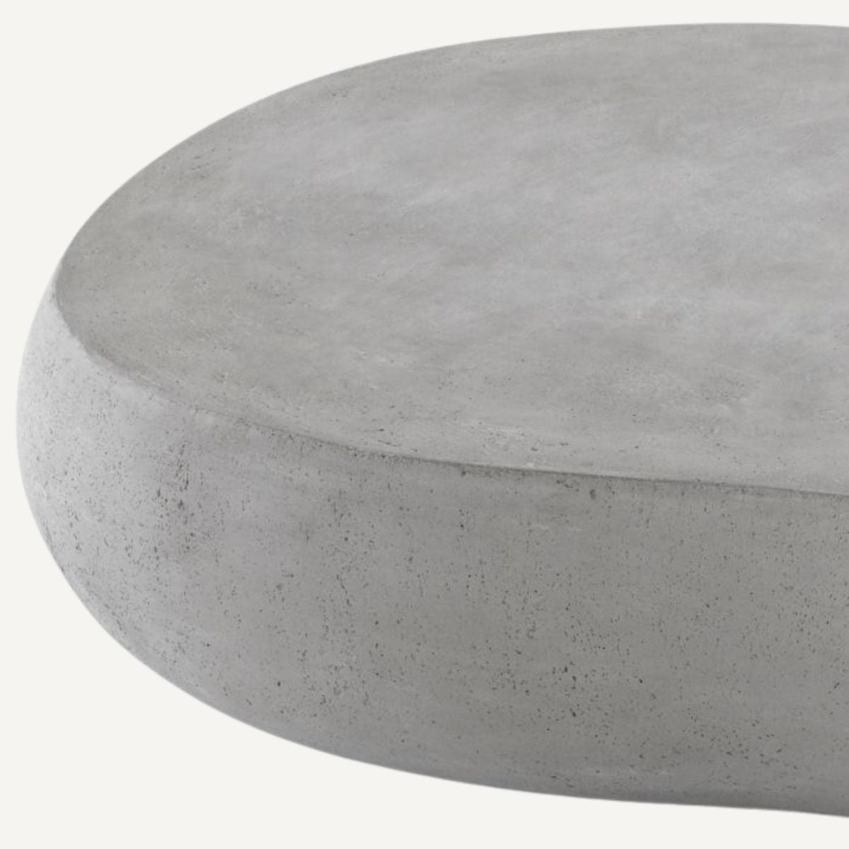 Table basse extérieur en béton gris | Eichholtz Prime | REMO-HOME, mobilier et décoration d'intérieur