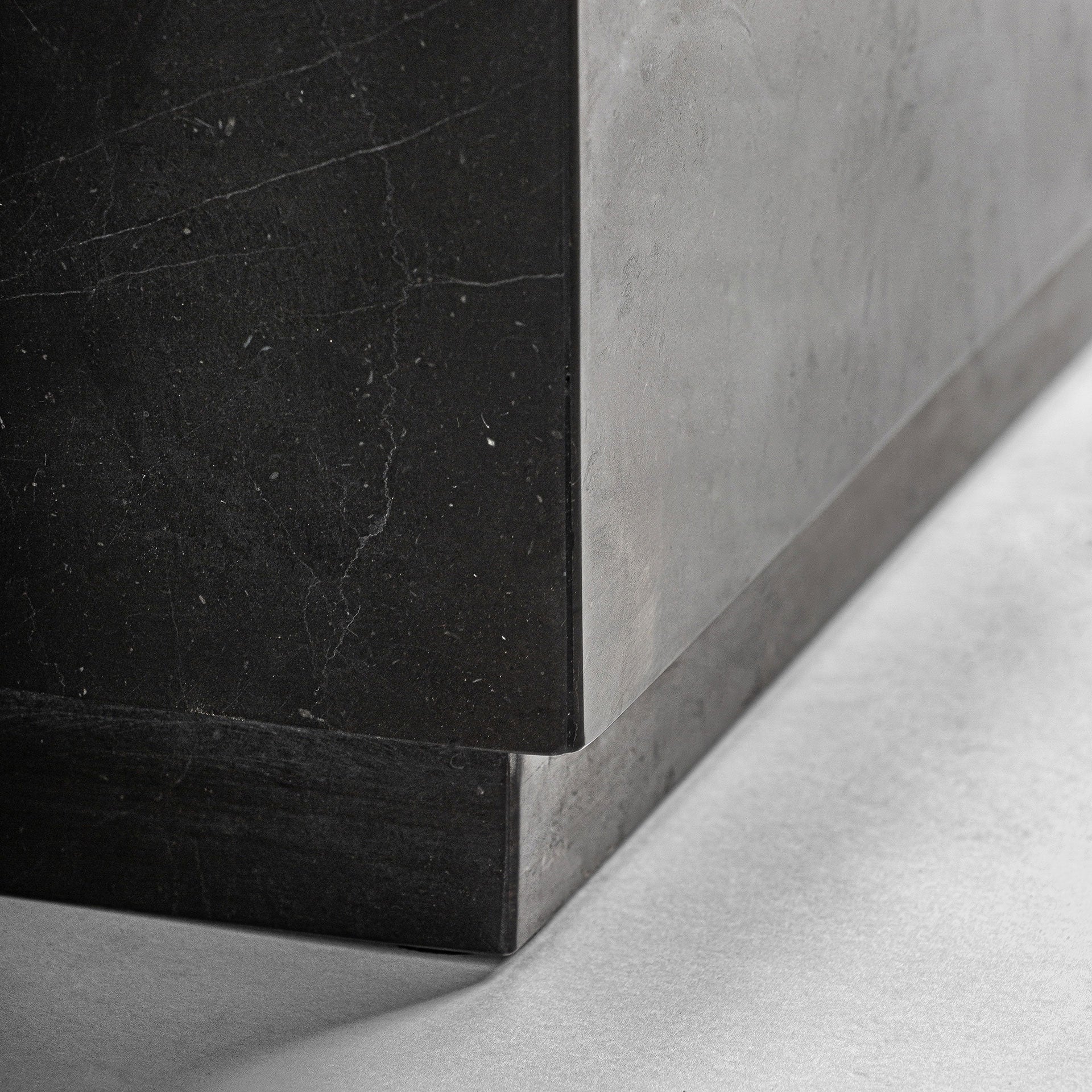 Table basse marbre noir poli | VICAL Laiz | REMO-HOME, mobilier design et décoration d'intérieur