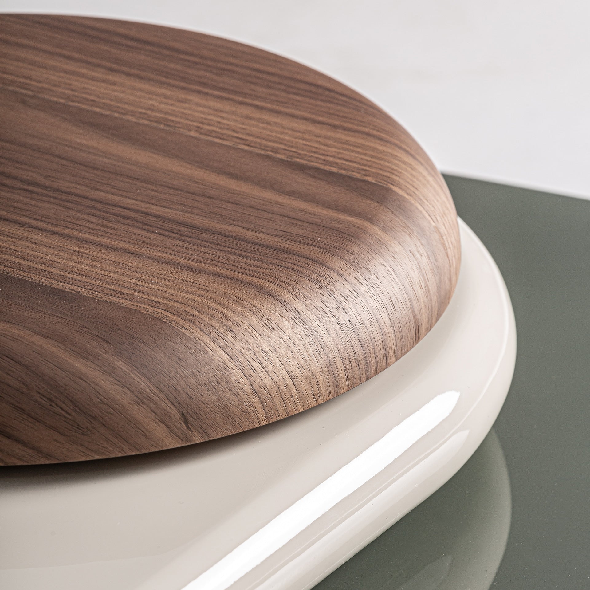 Table basse placage noyer et laque verte | VICAL Proaza | REMO-HOME, mobilier design et décoration d'intérieur